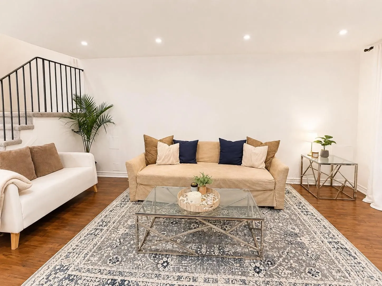 6777 Formentera Avenue #18