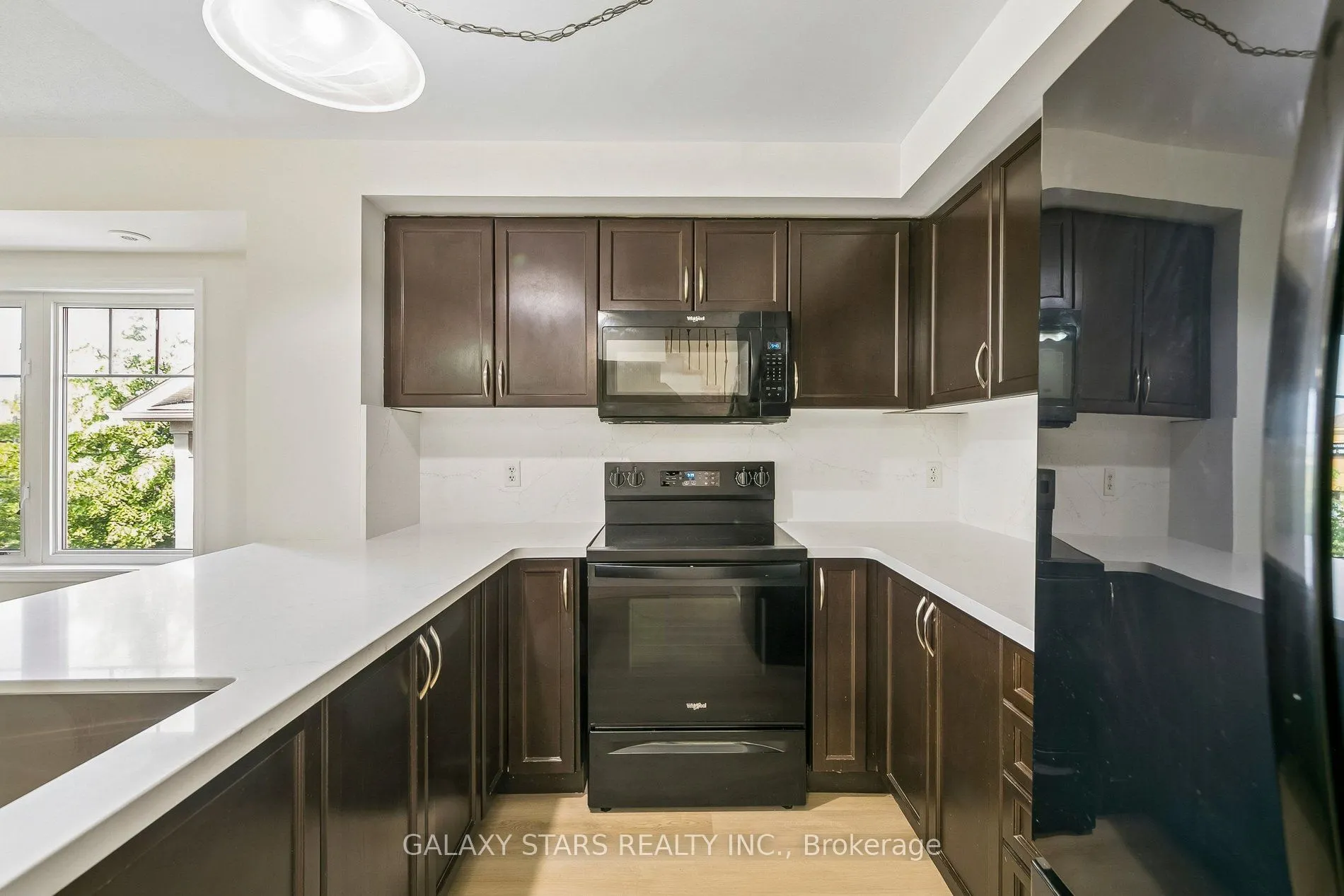 5725 Tenth Line W #16