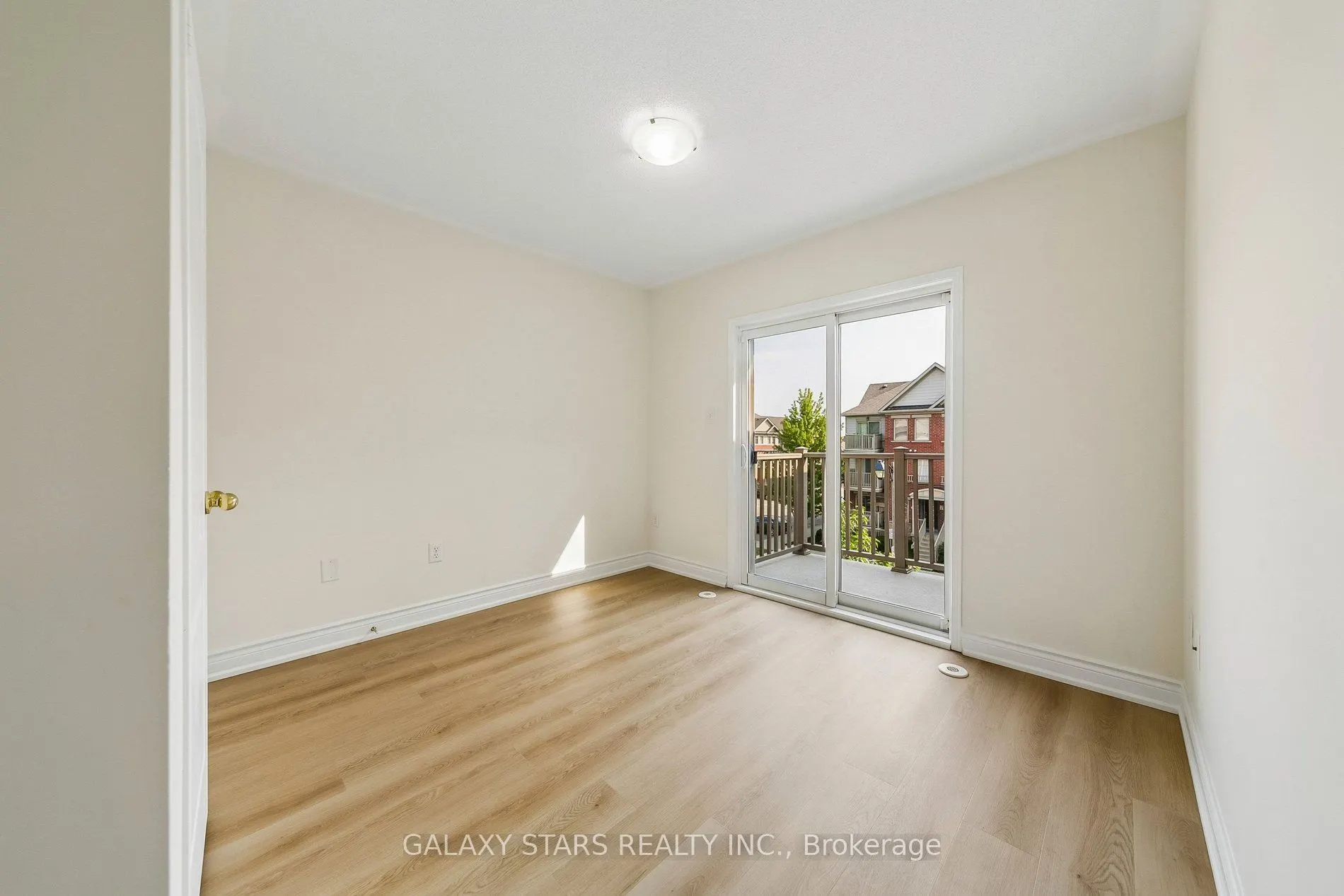 5725 Tenth Line W #16