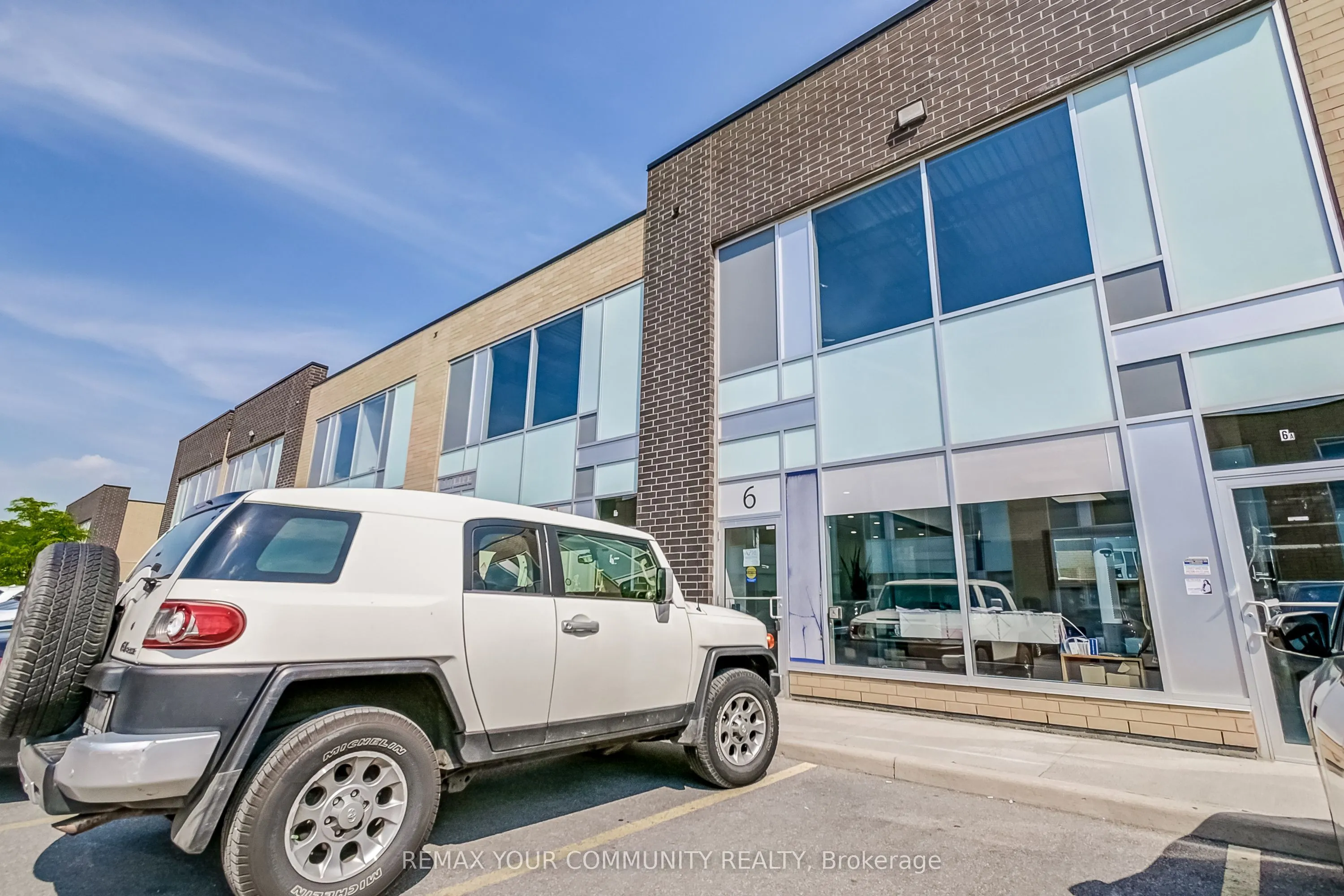 1185 Queensway E #6