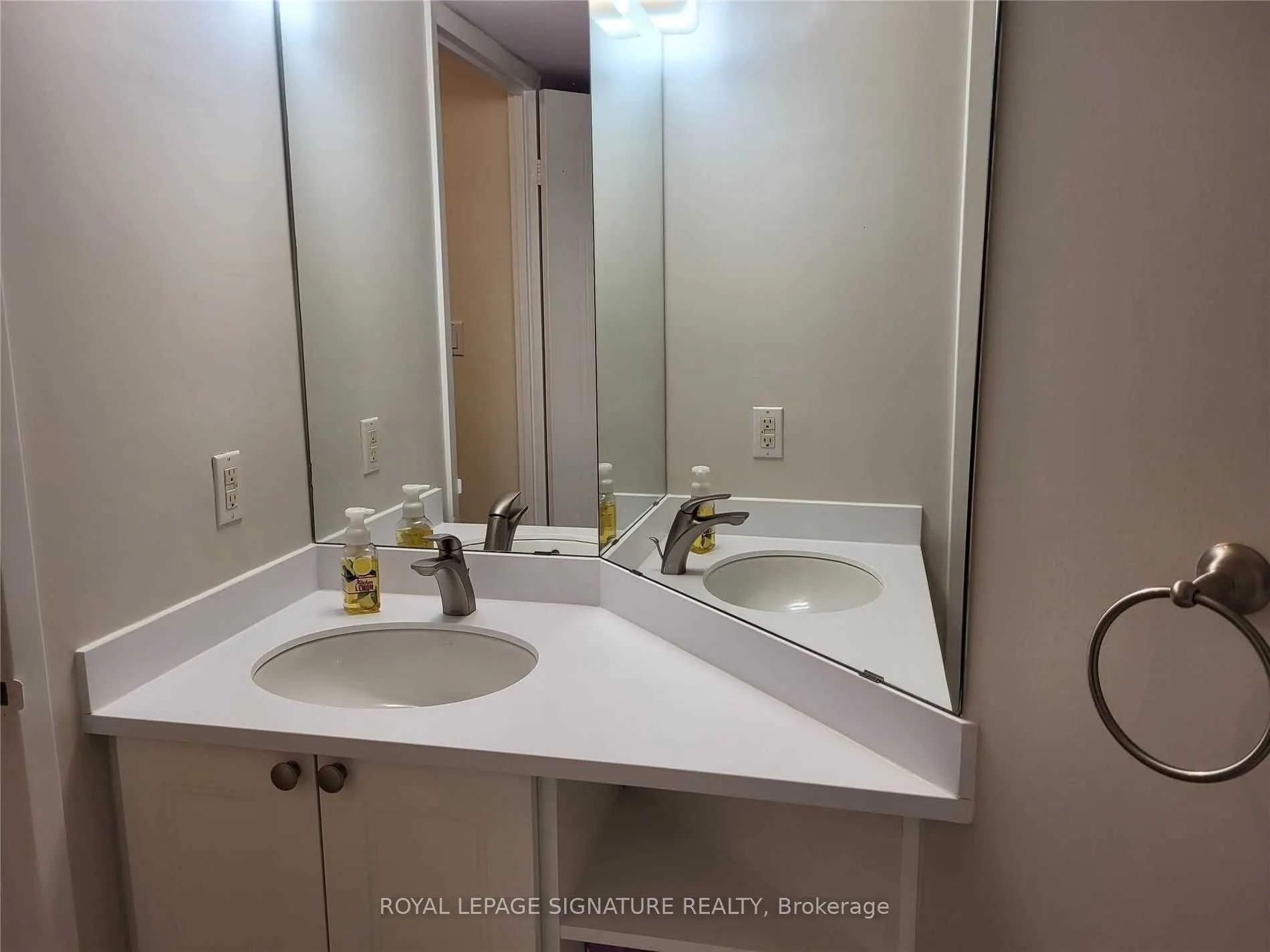 1 Hickory Tree Road #1207