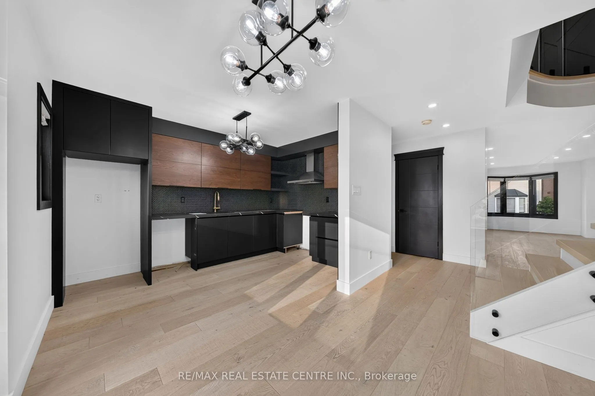5090 Fairview Street #50