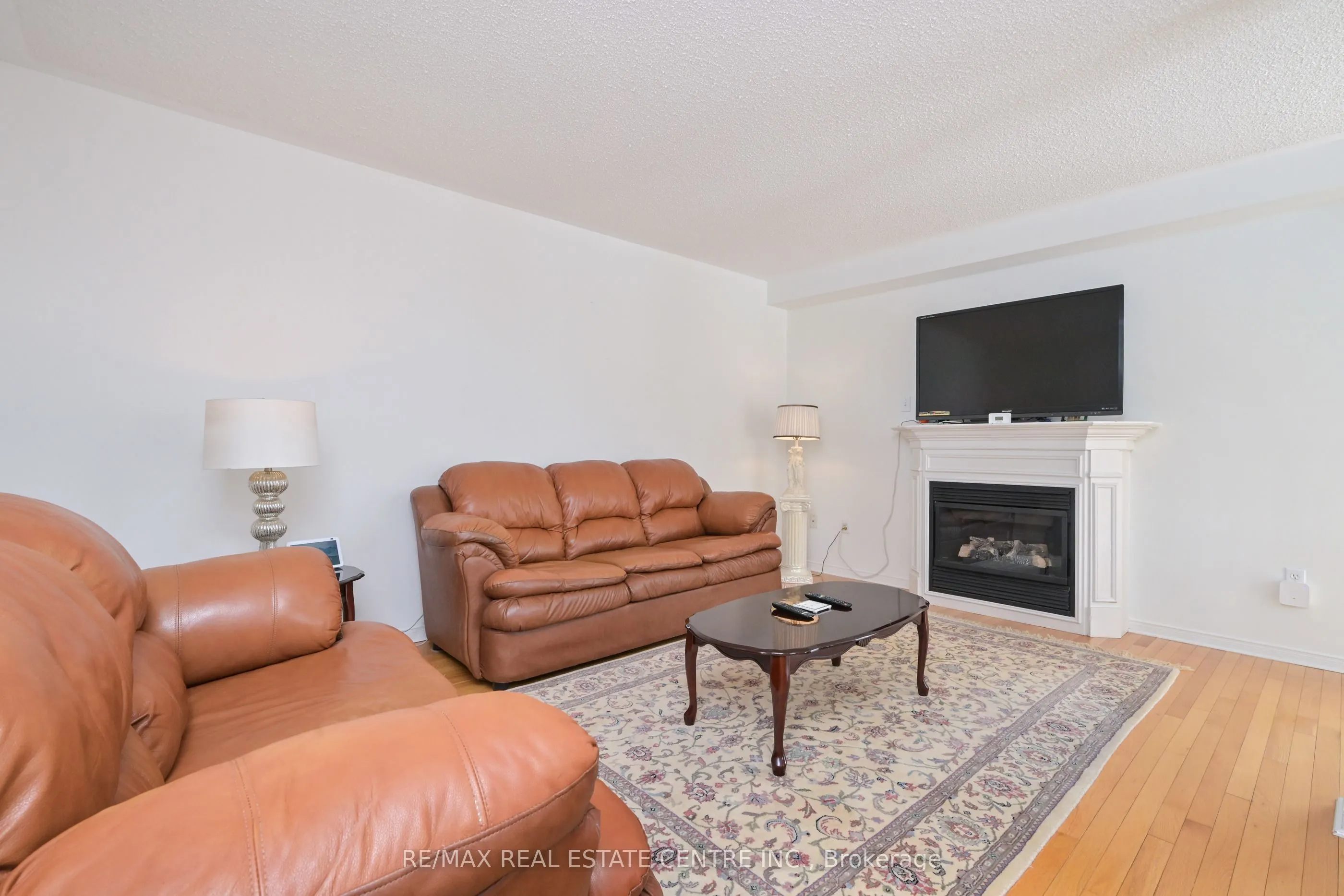 5554 Linwell Place