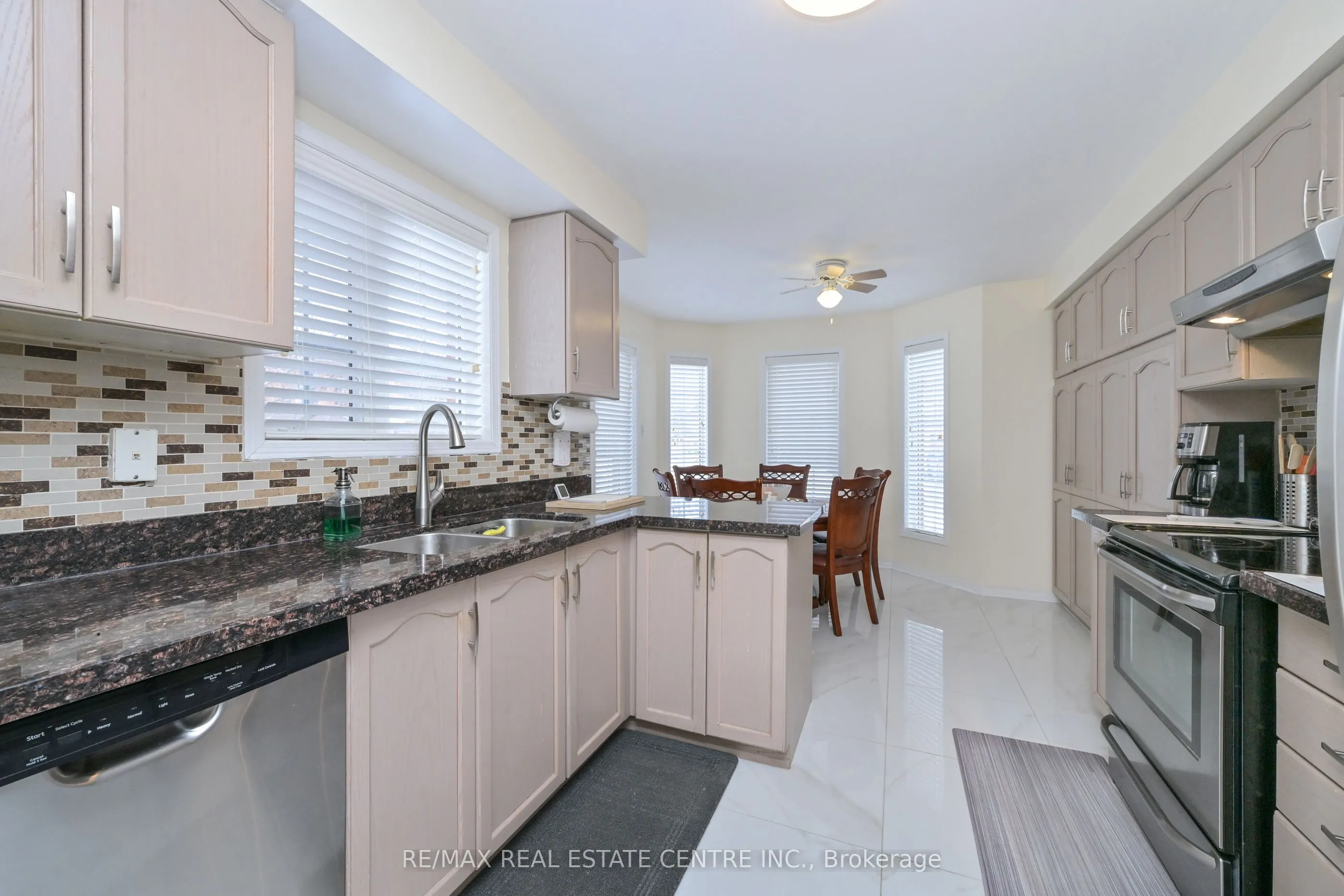 5554 Linwell Place