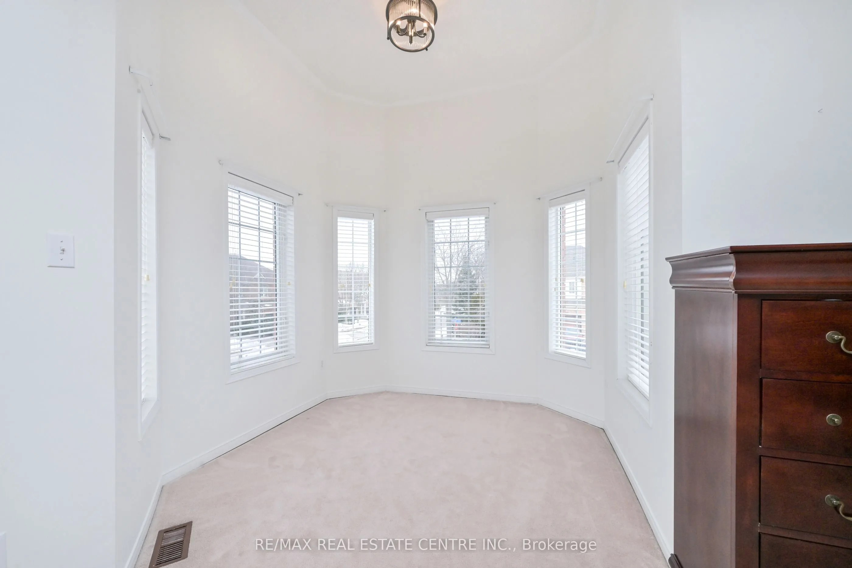 5554 Linwell Place