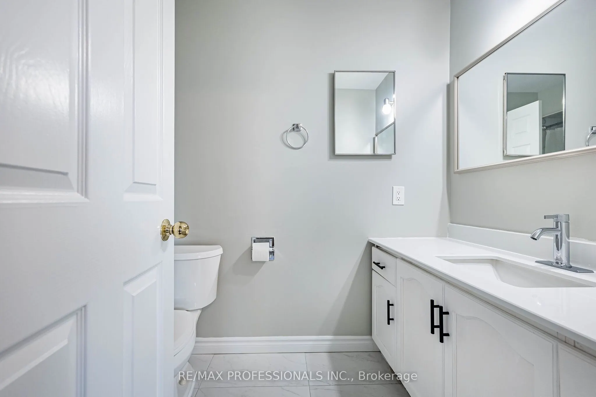 2004 Glenada Crescent #23