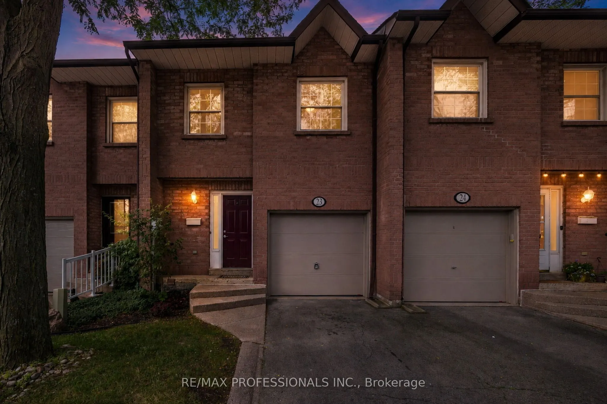2004 Glenada Crescent #23