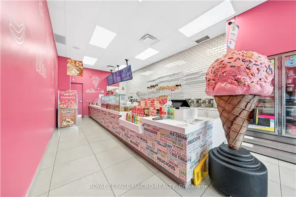 380 Dundas Street E
