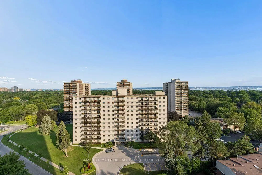 975 Warwick Court #1406