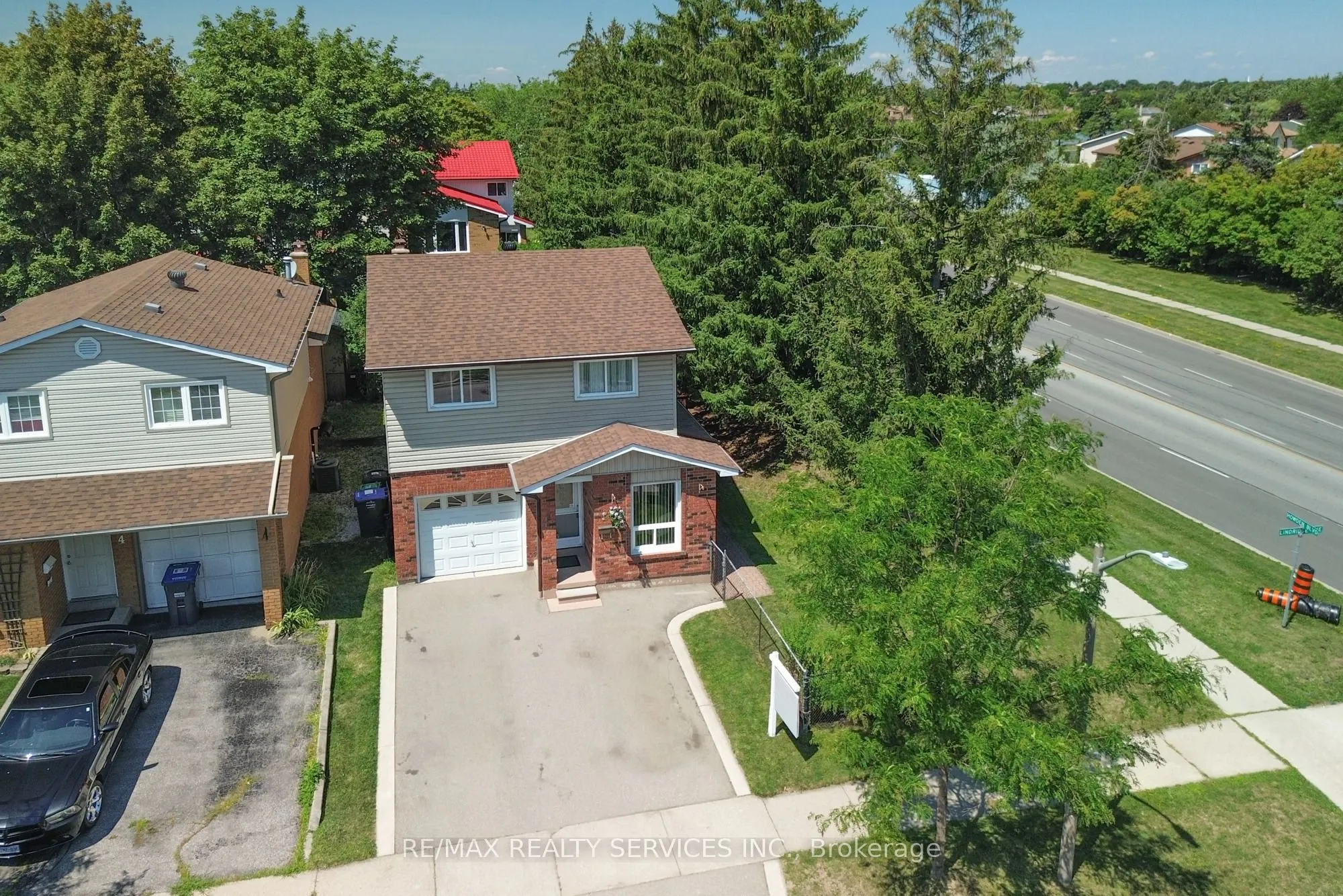 2 Lindridge Avenue
