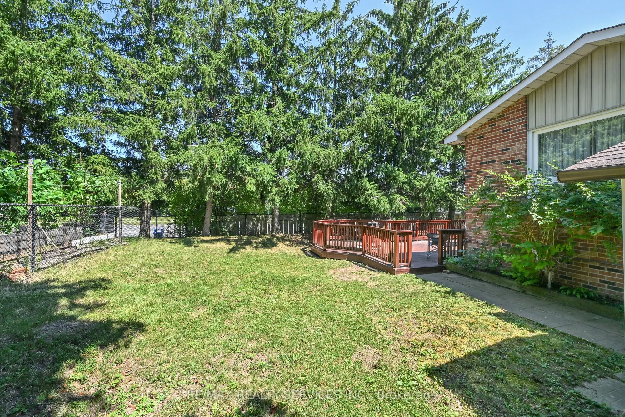 2 Lindridge Avenue