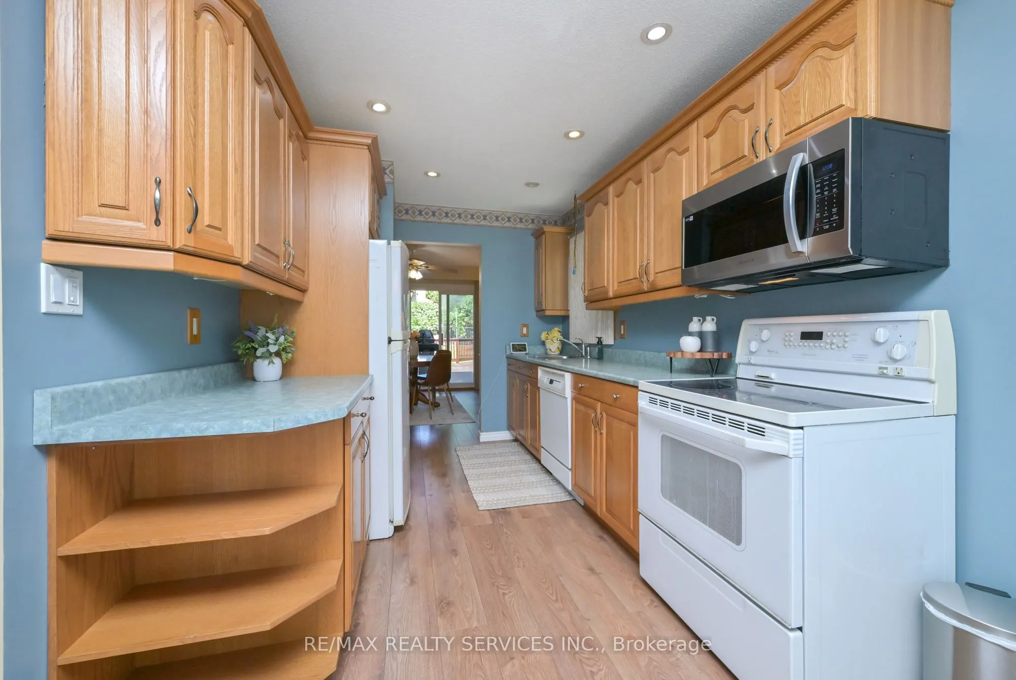2 Lindridge Avenue