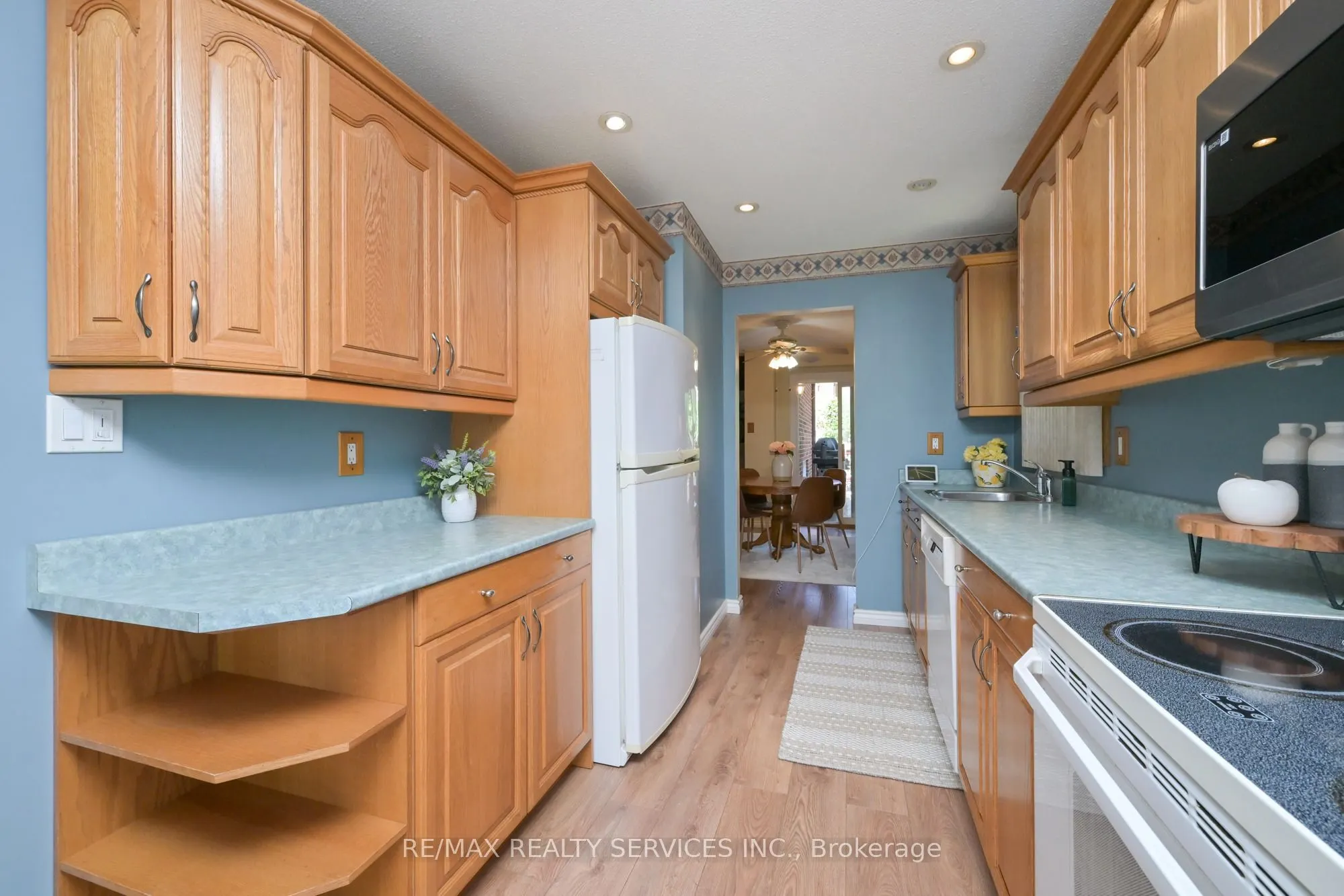 2 Lindridge Avenue