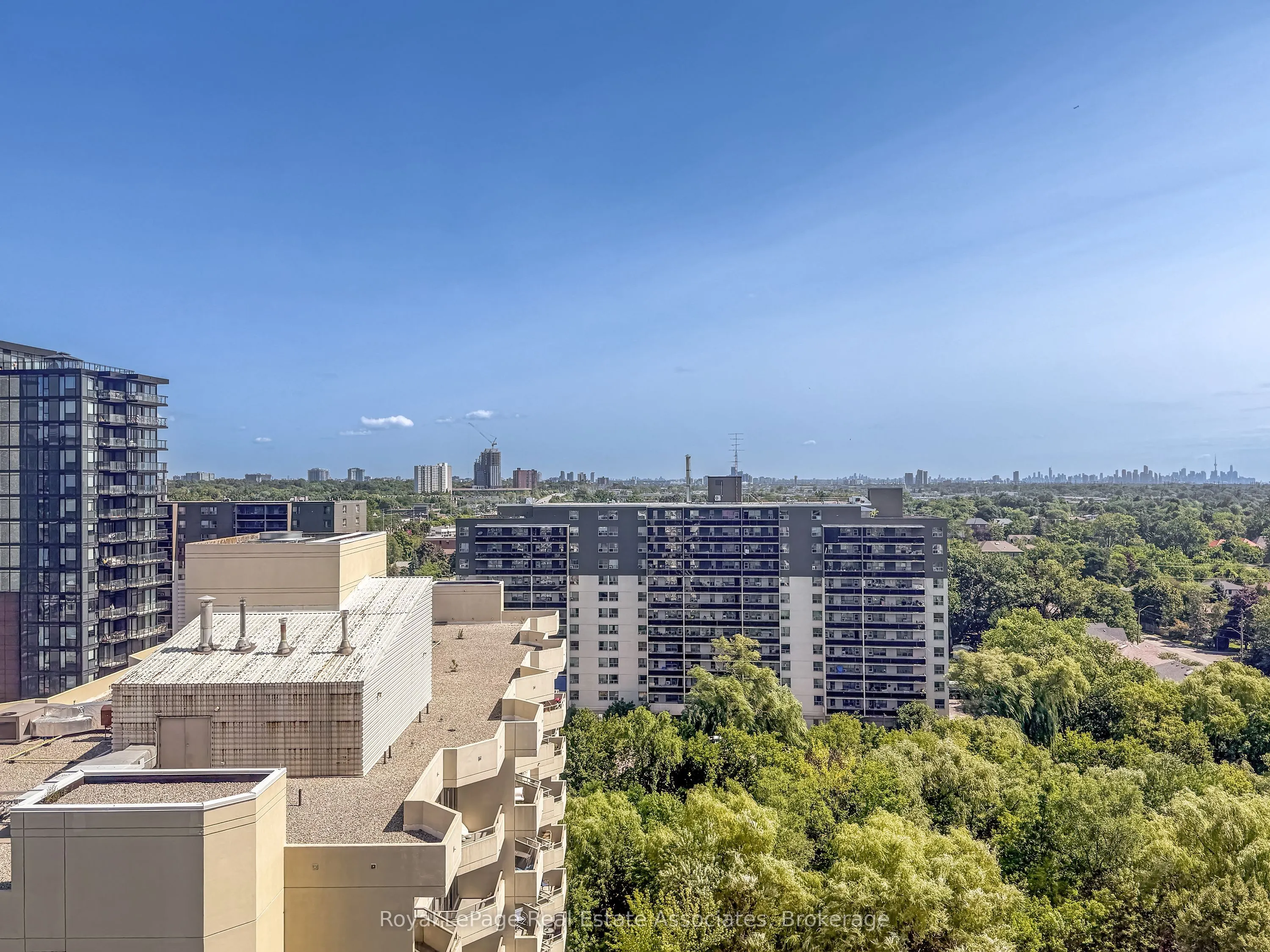 75 King Street E #1611