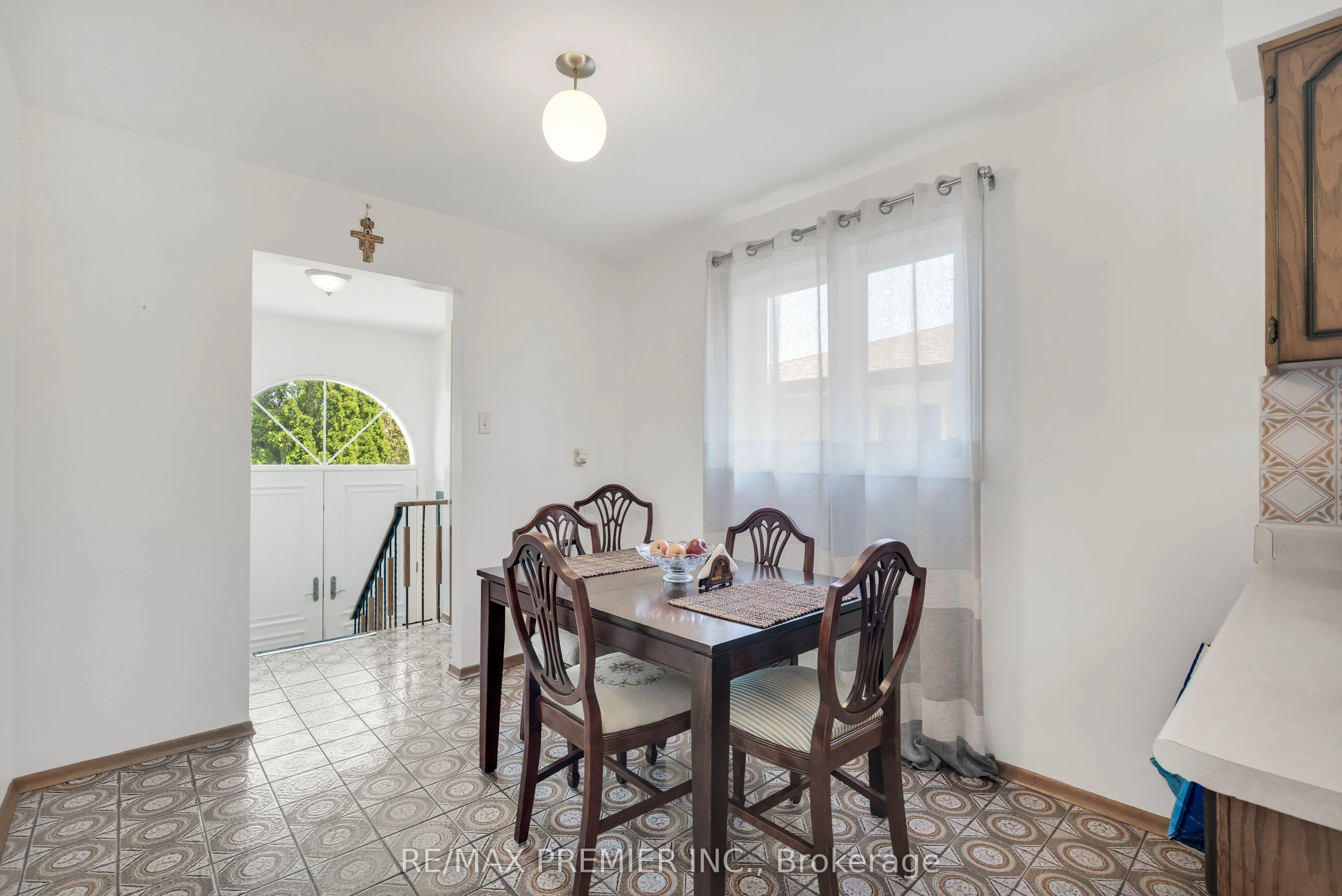 4178 Dursley Crescent