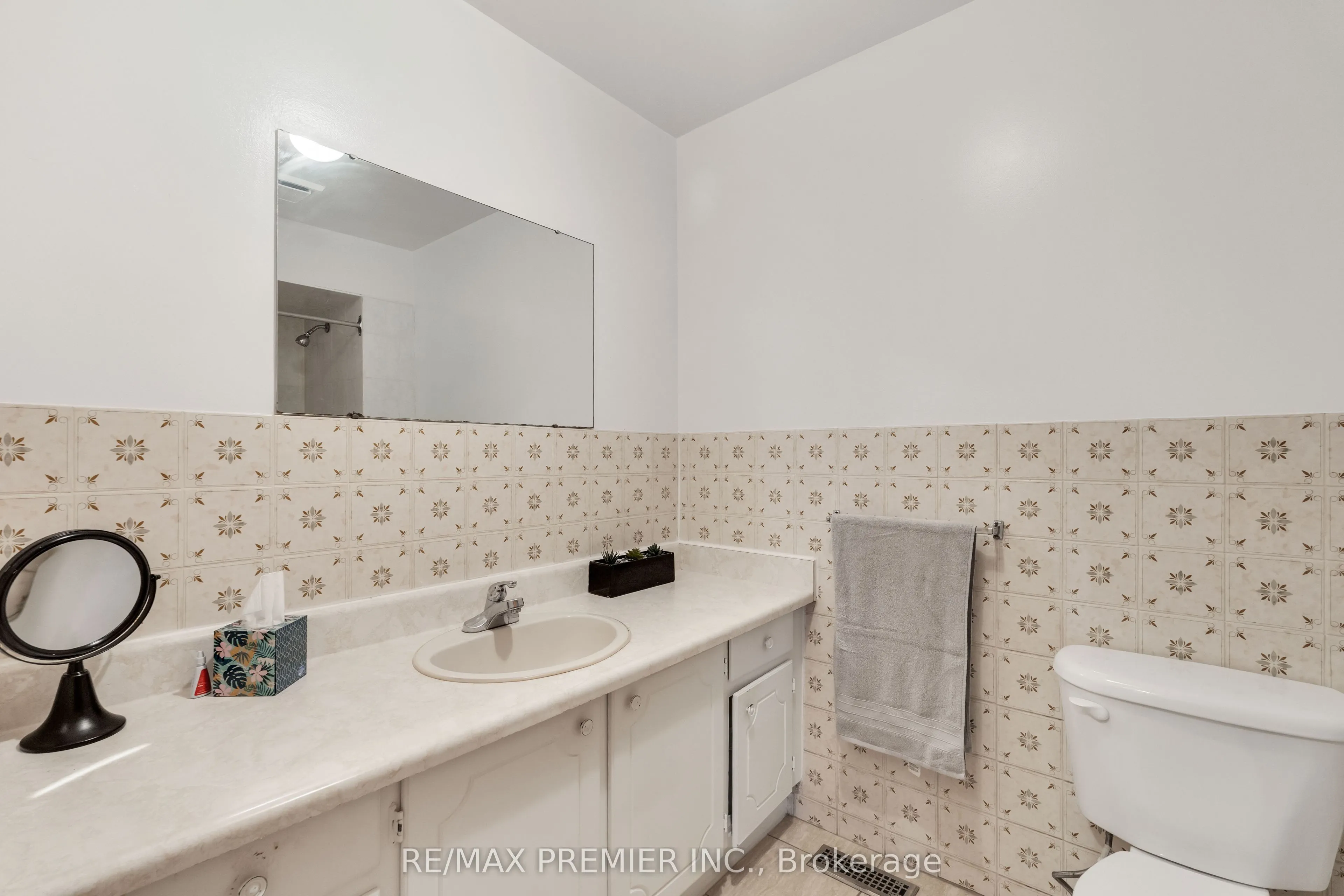 4178 Dursley Crescent