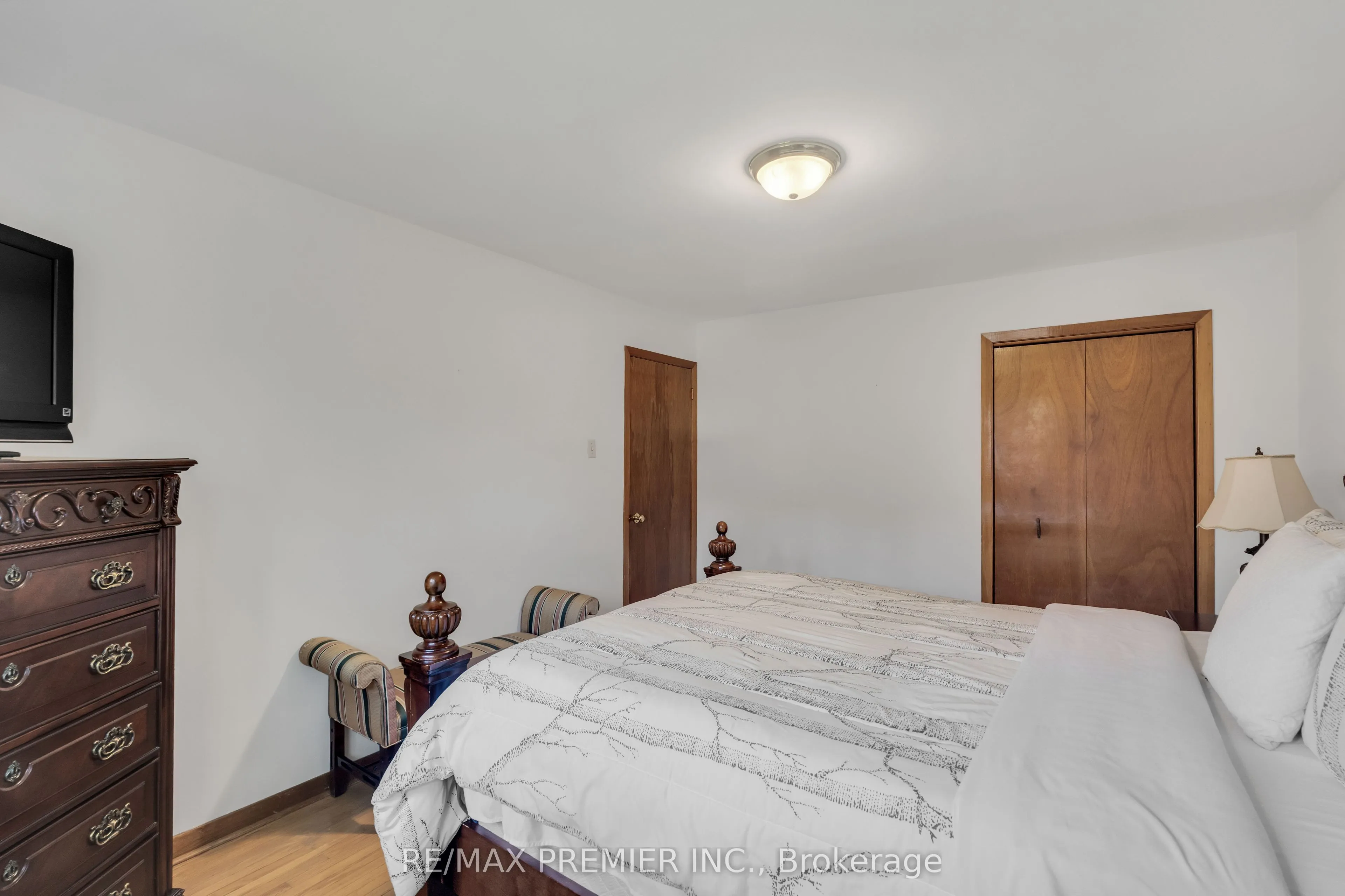 4178 Dursley Crescent
