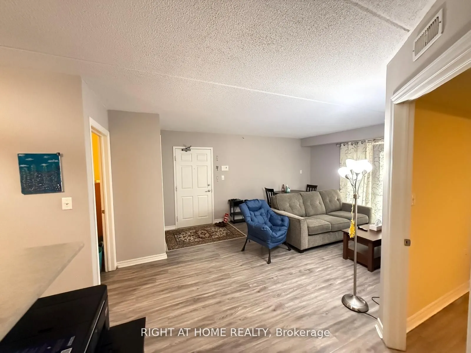 1340 Main Street #206