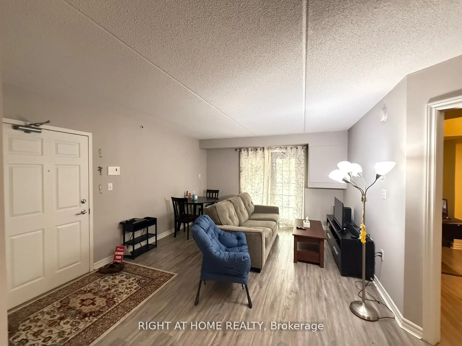 1340 Main Street #206