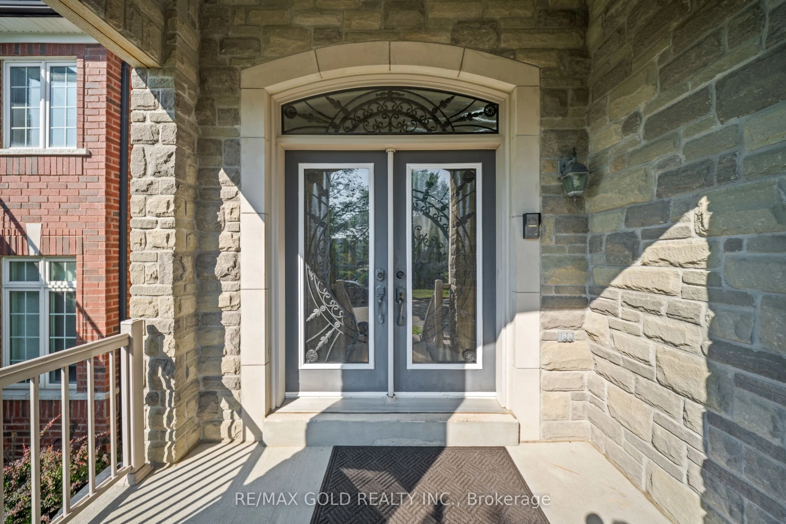 11 Clearfield Drive