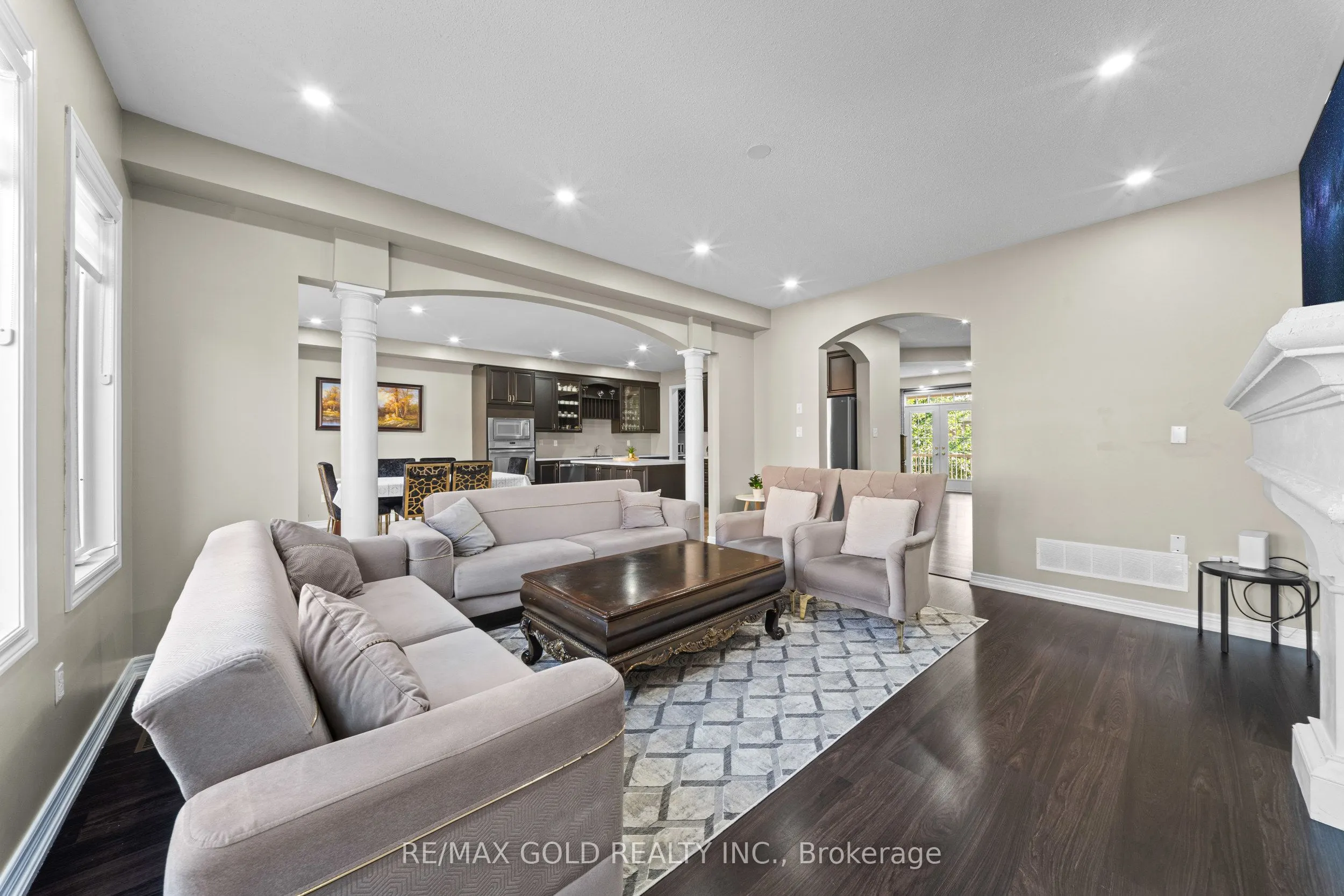 11 Clearfield Drive