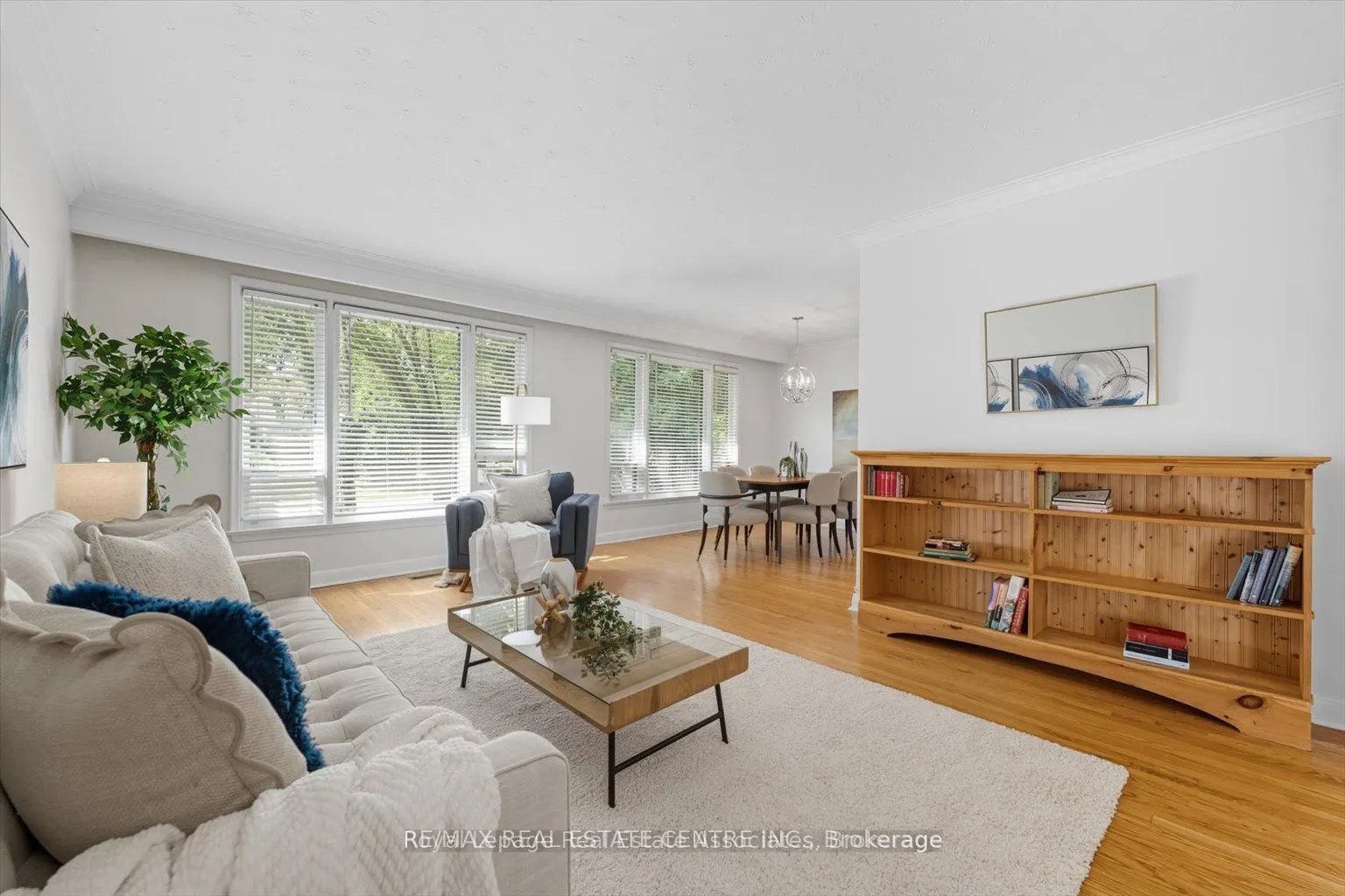 1229 Welwyn Drive #upper