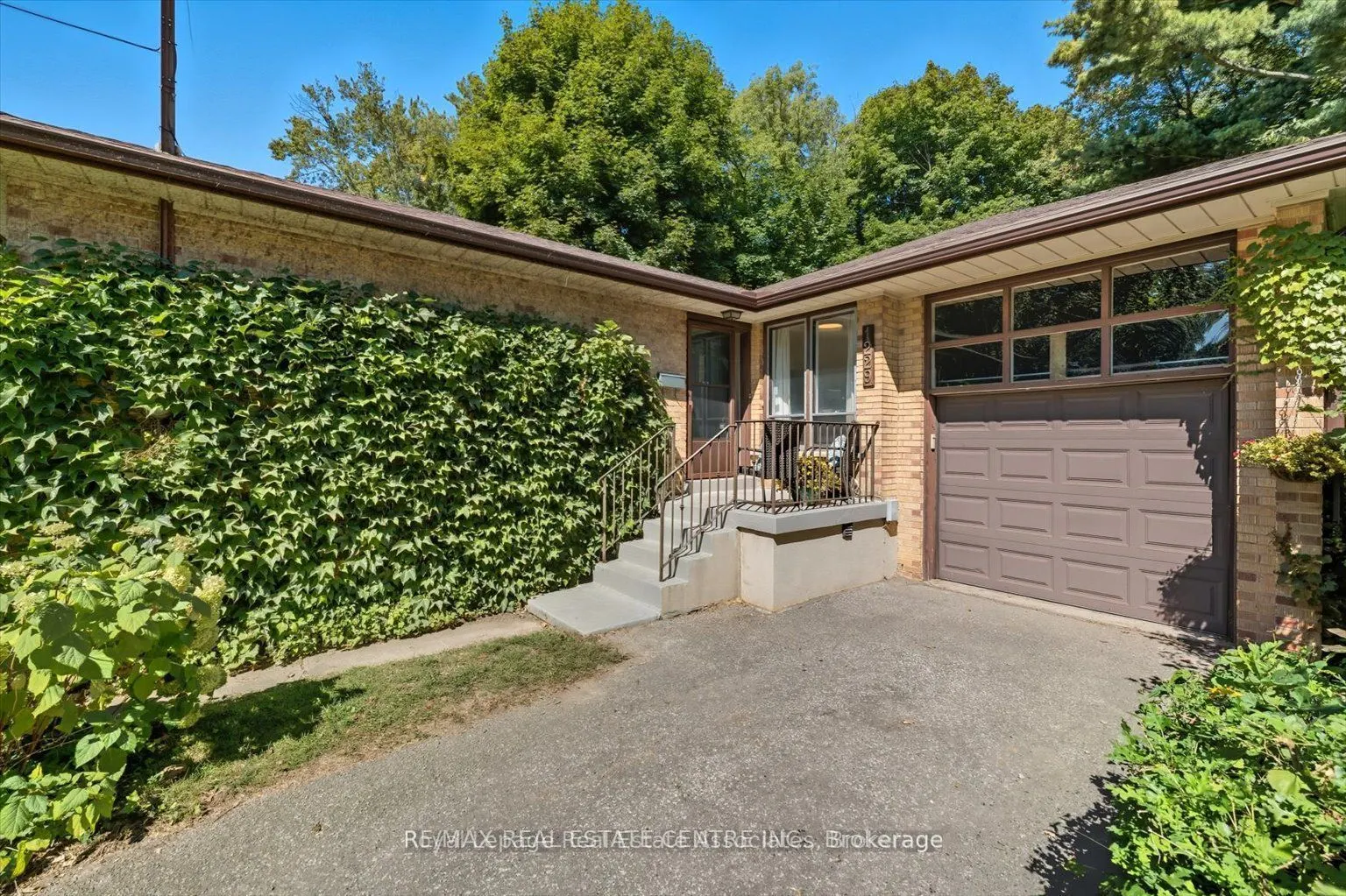 1229 Welwyn Drive #upper
