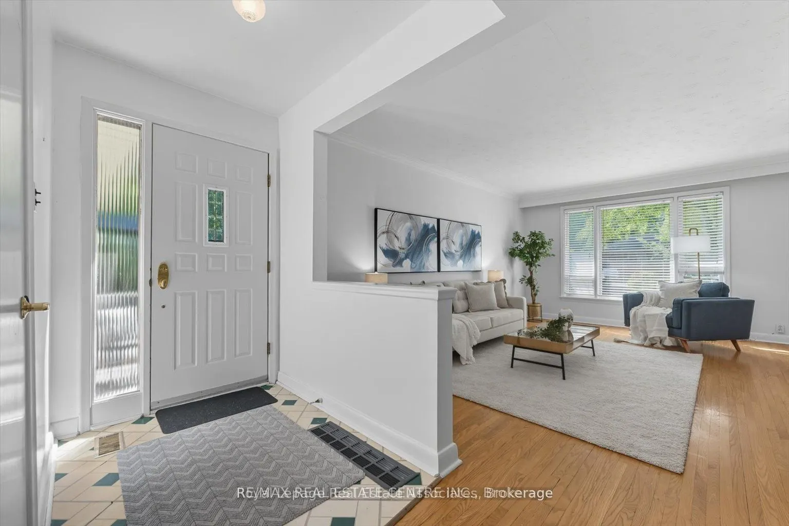 1229 Welwyn Drive #upper
