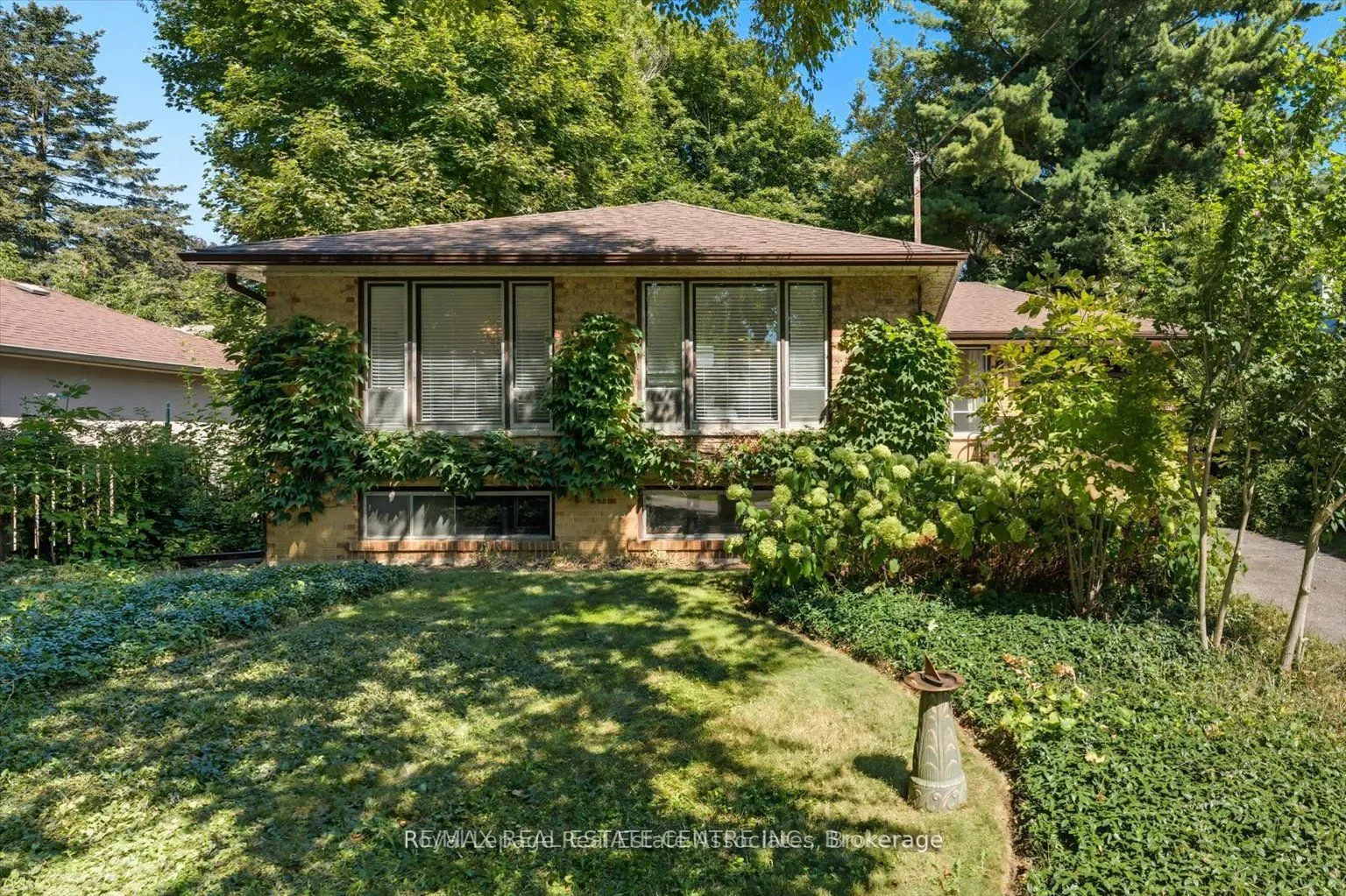 1229 Welwyn Drive #upper