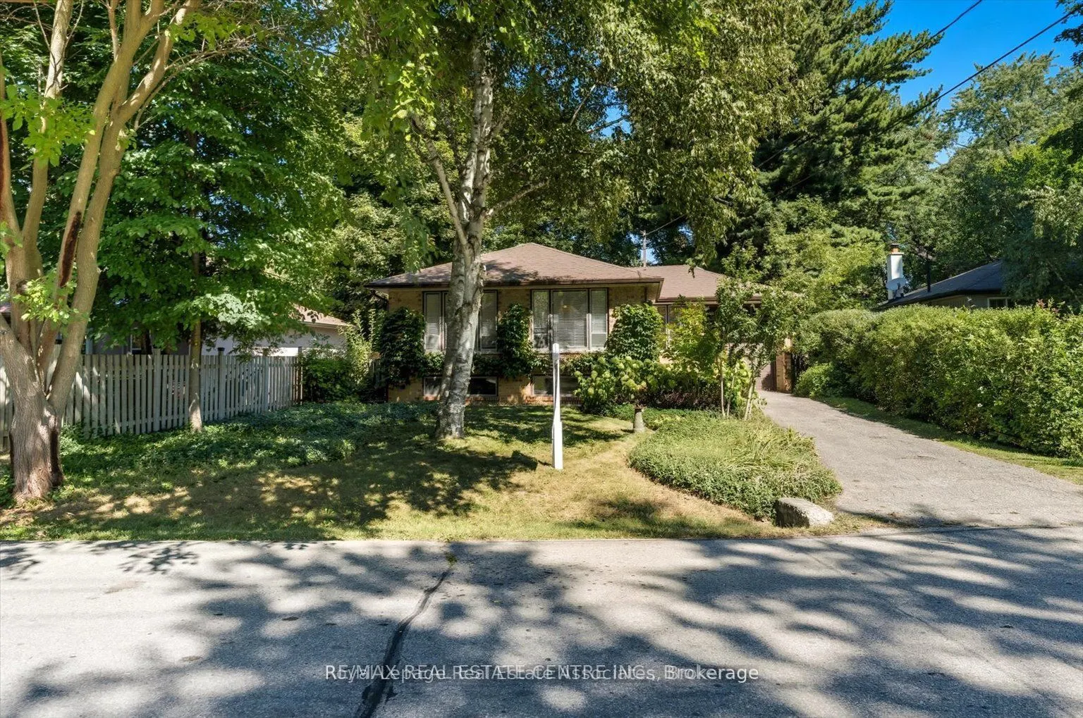 1229 Welwyn Drive #upper