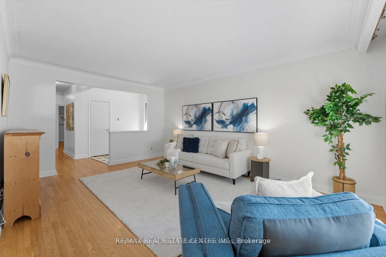1229 Welwyn Drive #upper