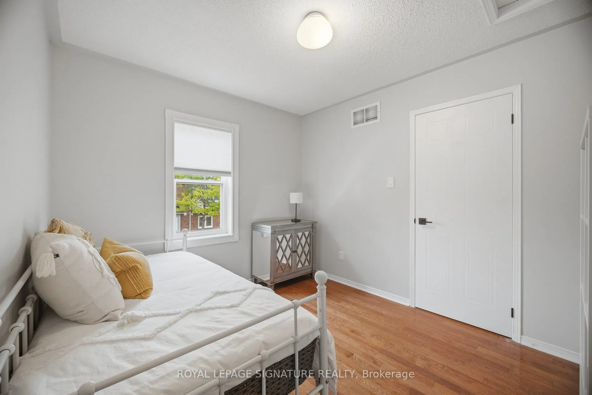 5940 Glen Erin Drive #19A