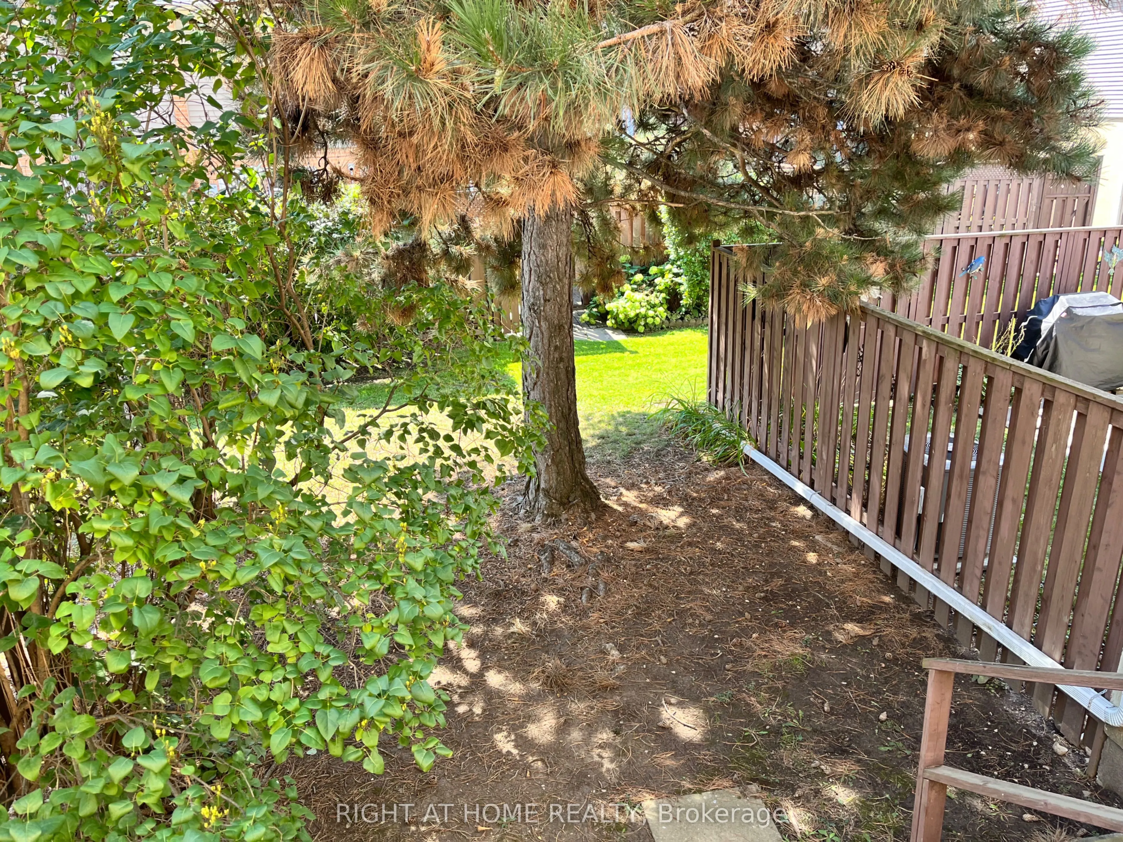 70 Carisbrooke Court #70
