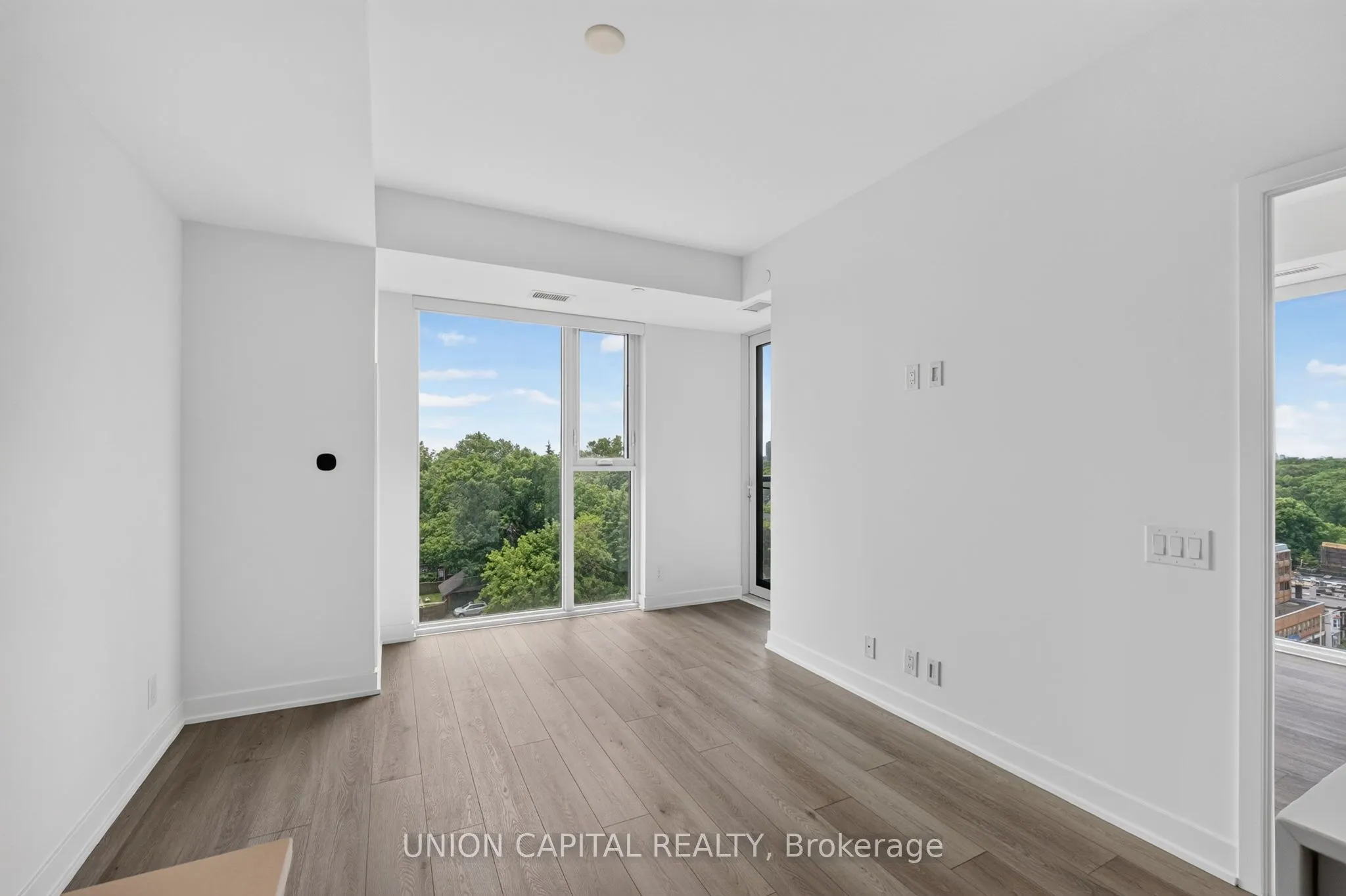 1660 Bloor Street W #910