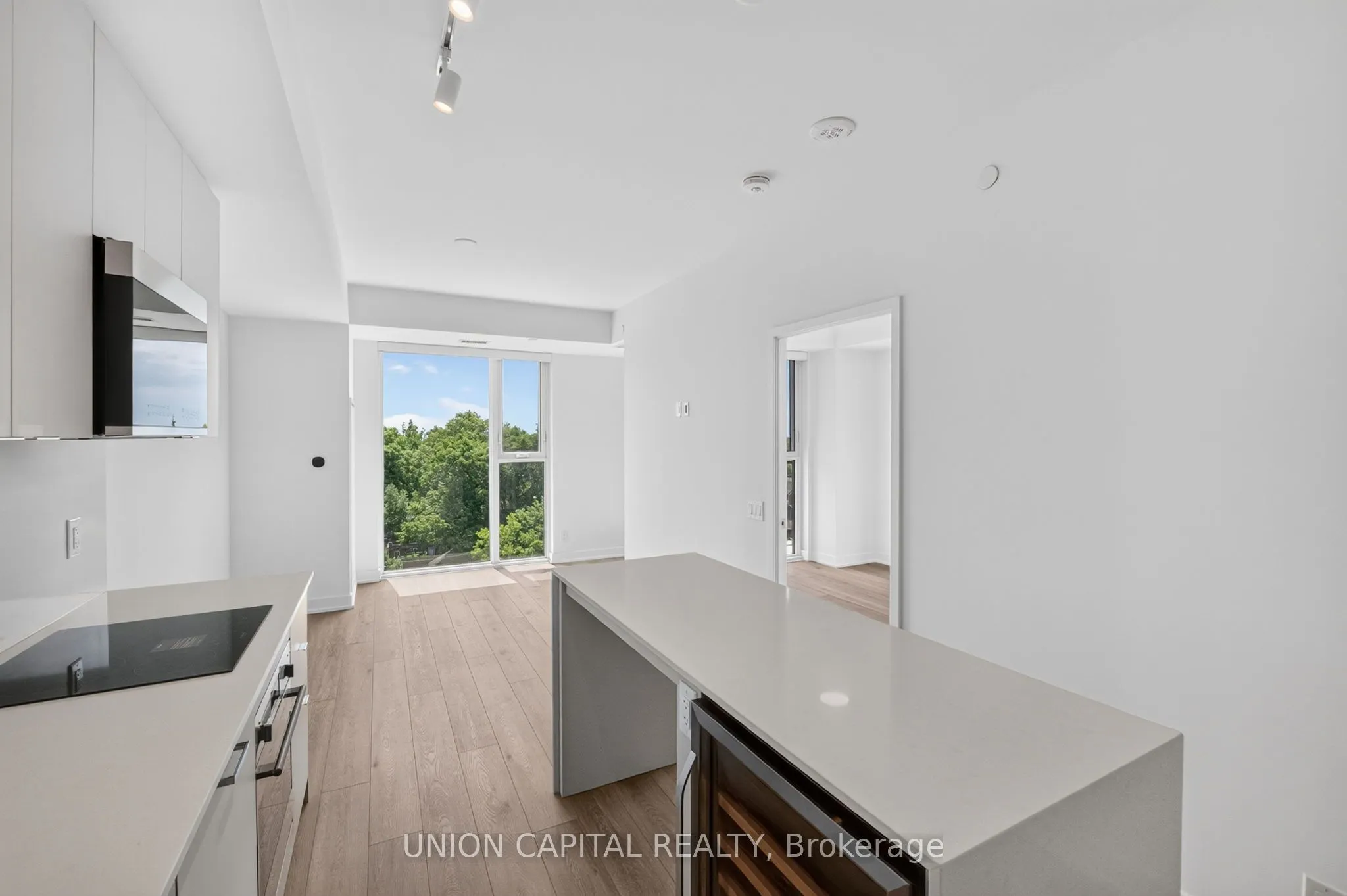 1660 Bloor Street W #910