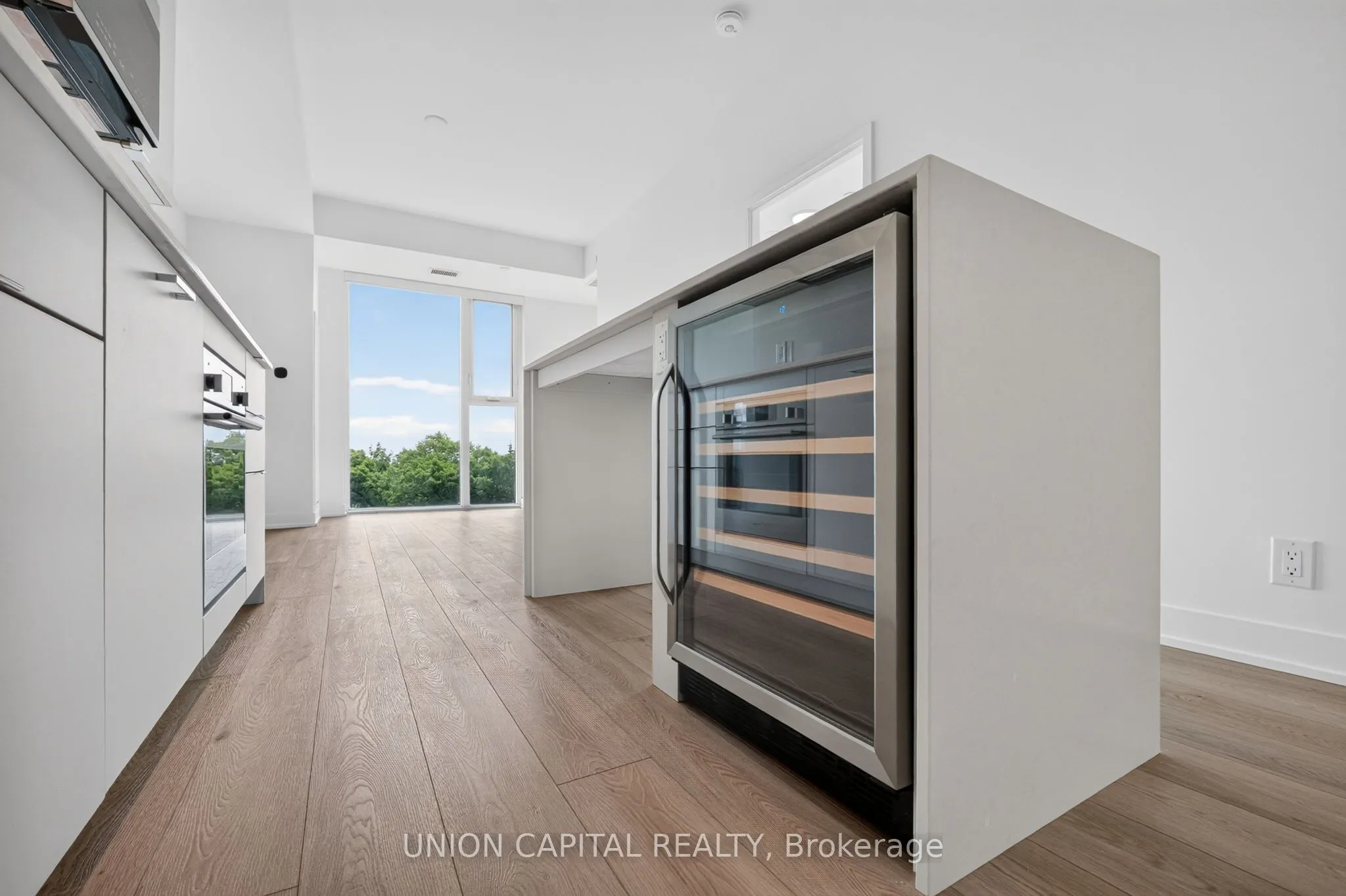 1660 Bloor Street W #910