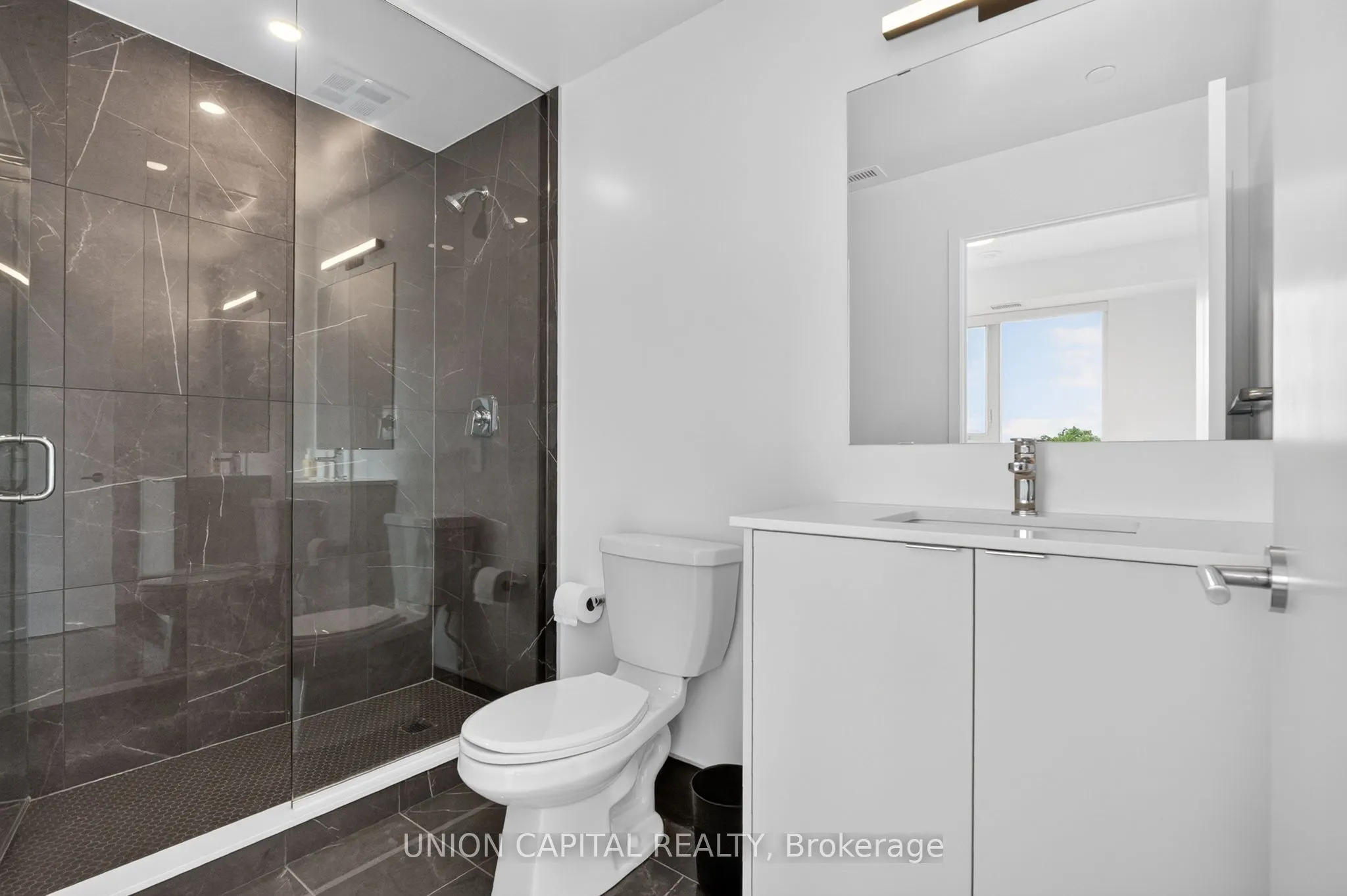 1660 Bloor Street W #910