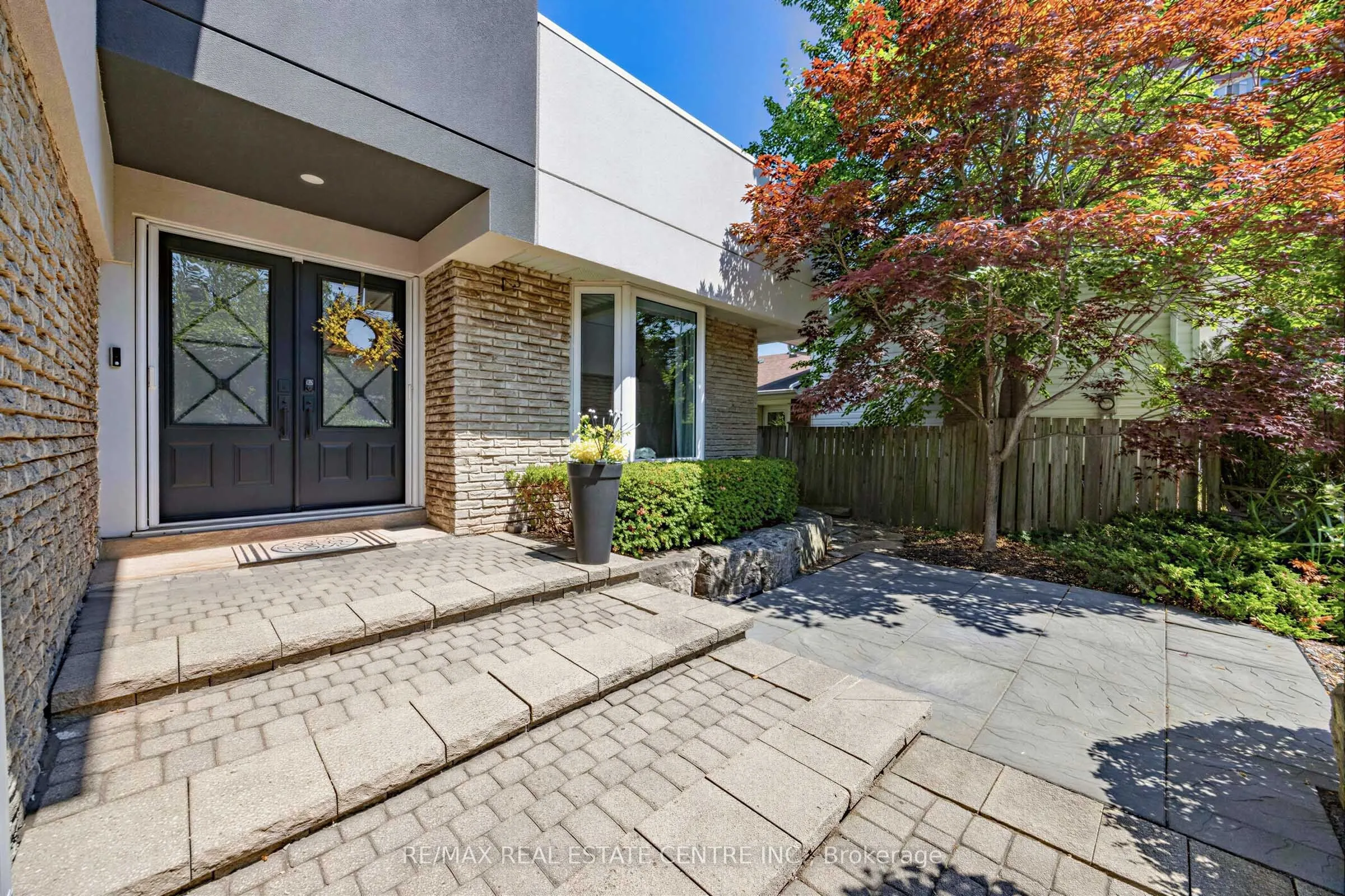 365 Lynn Place