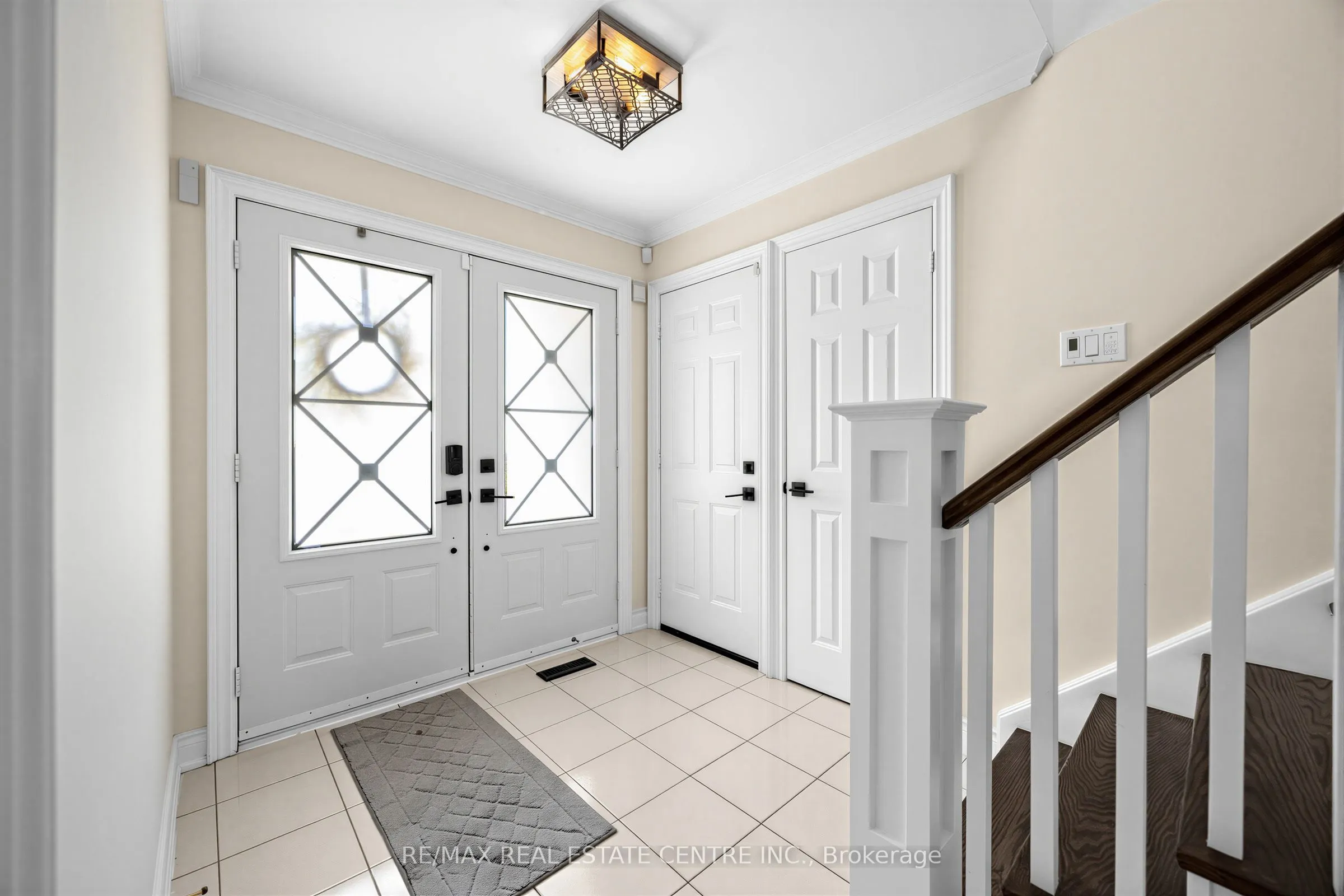 365 Lynn Place