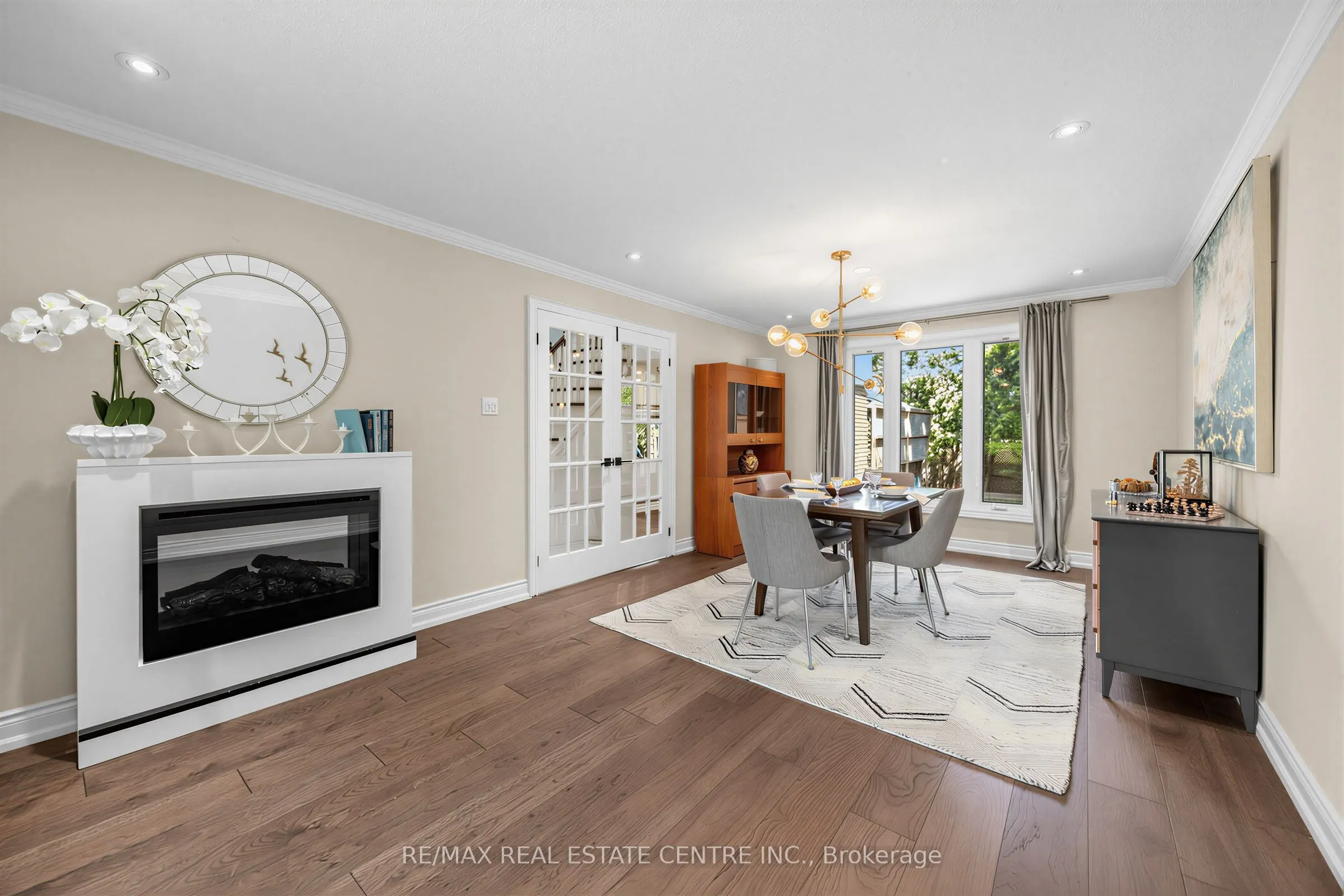 365 Lynn Place