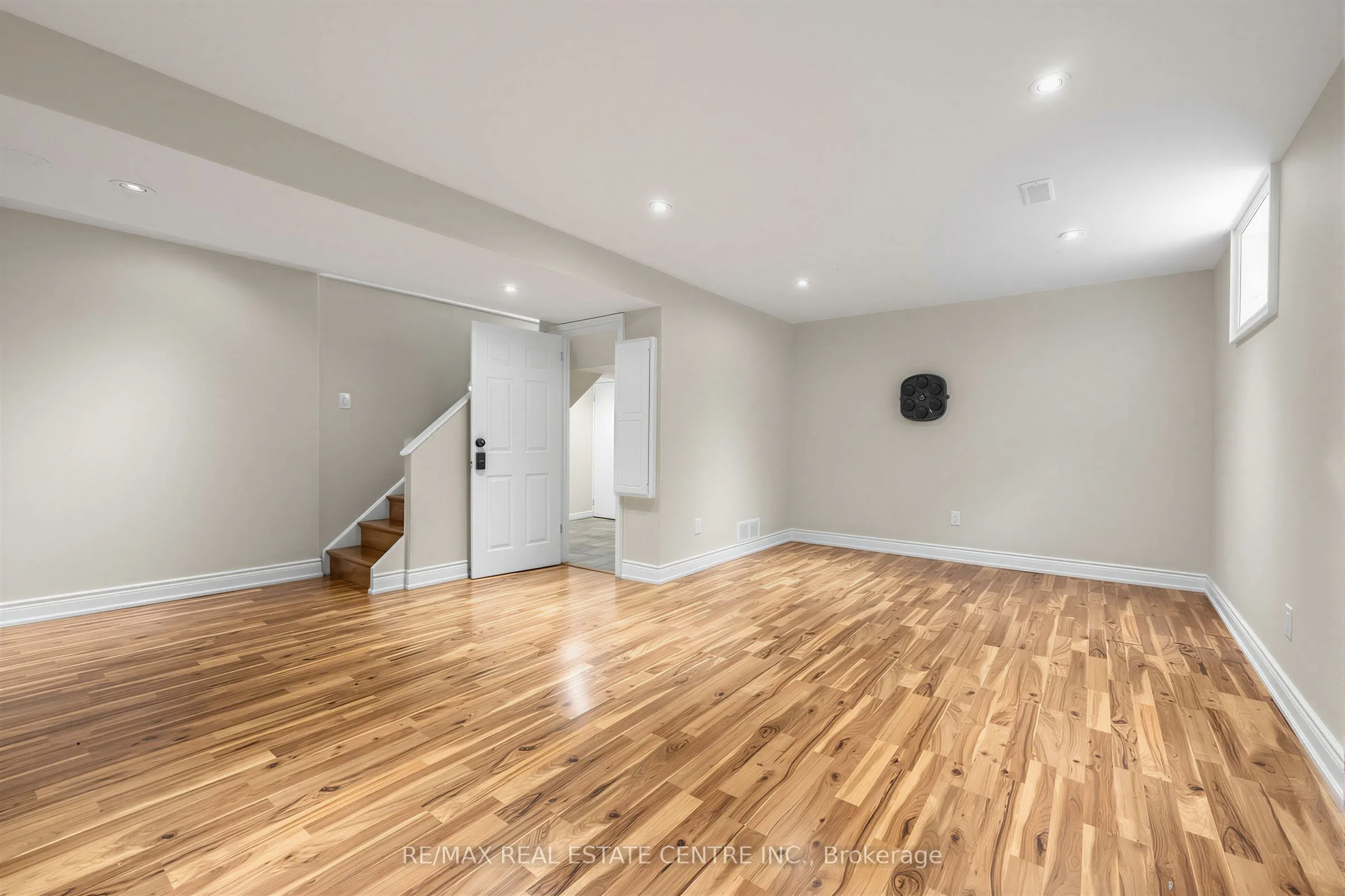 365 Lynn Place