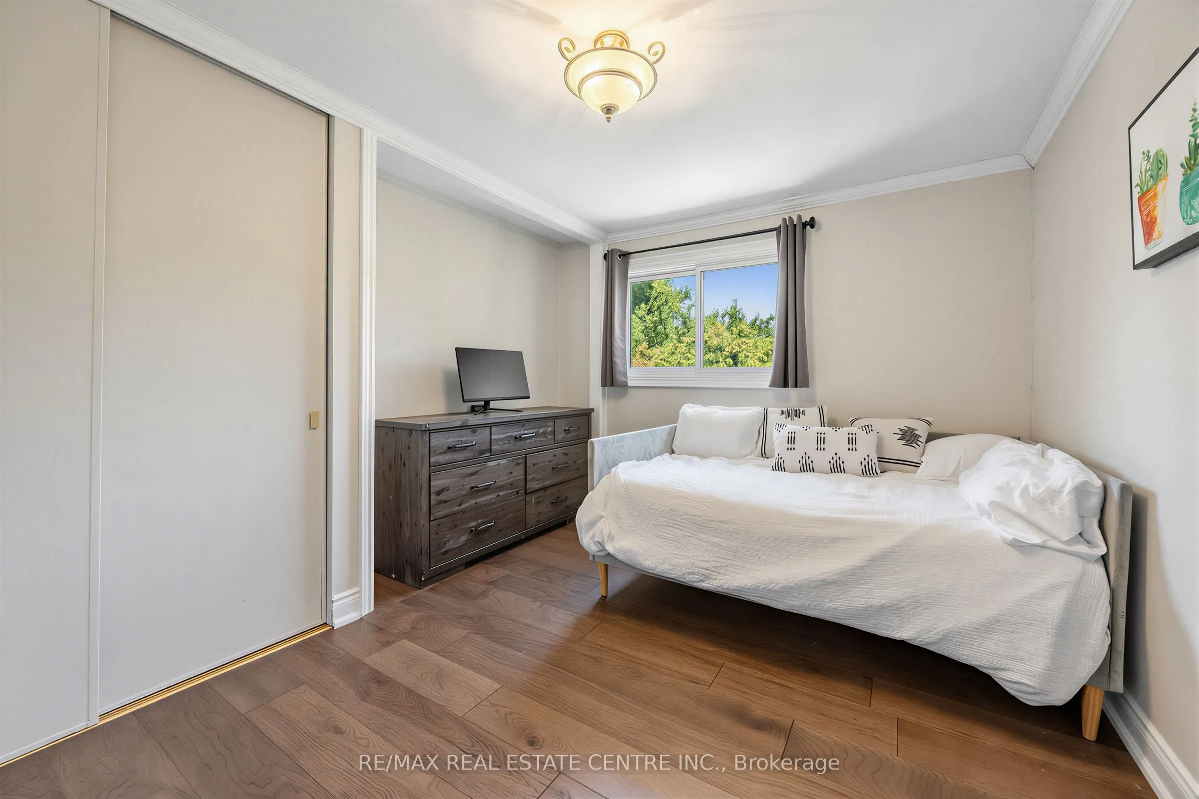 365 Lynn Place