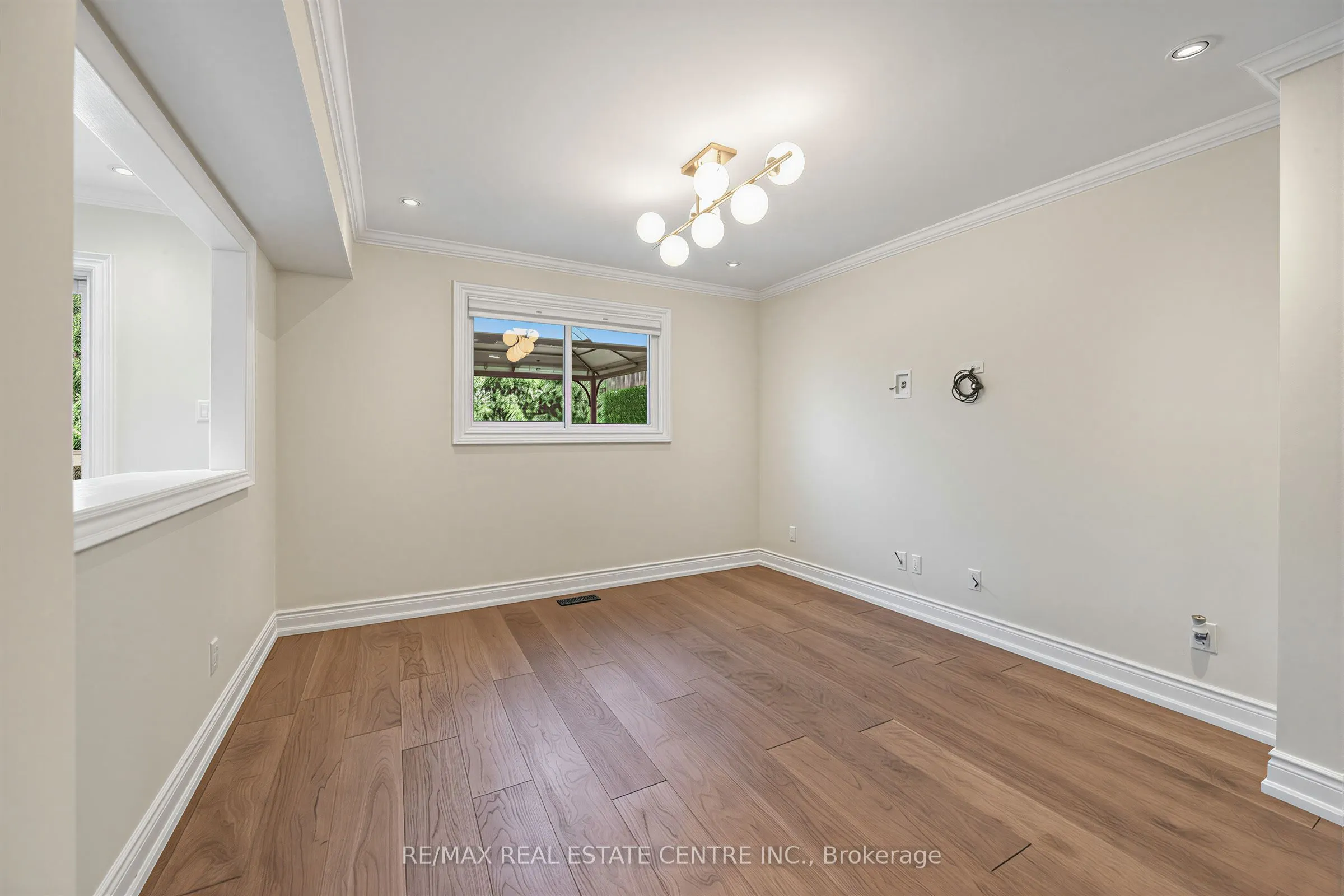 365 Lynn Place