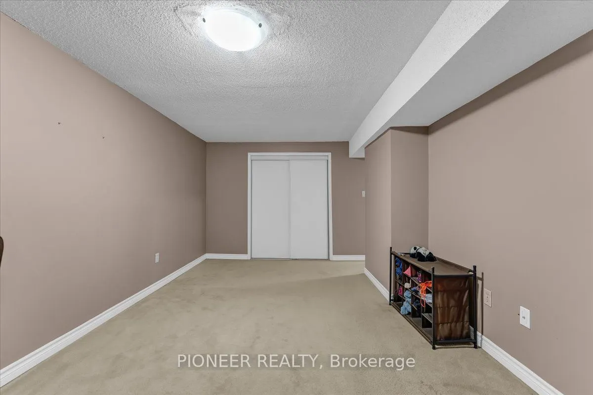 6452 Eastridge Road