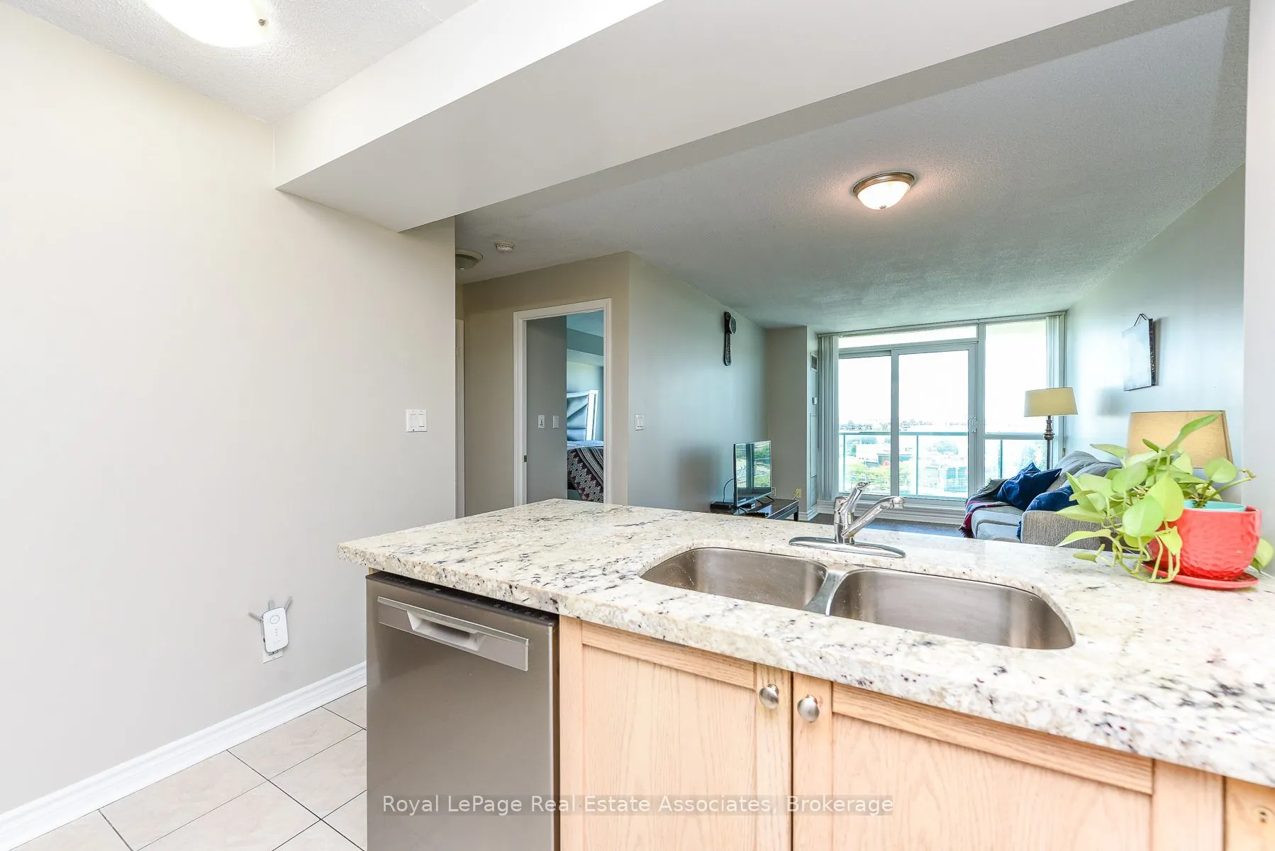 4879 Kimbermount Avenue #710