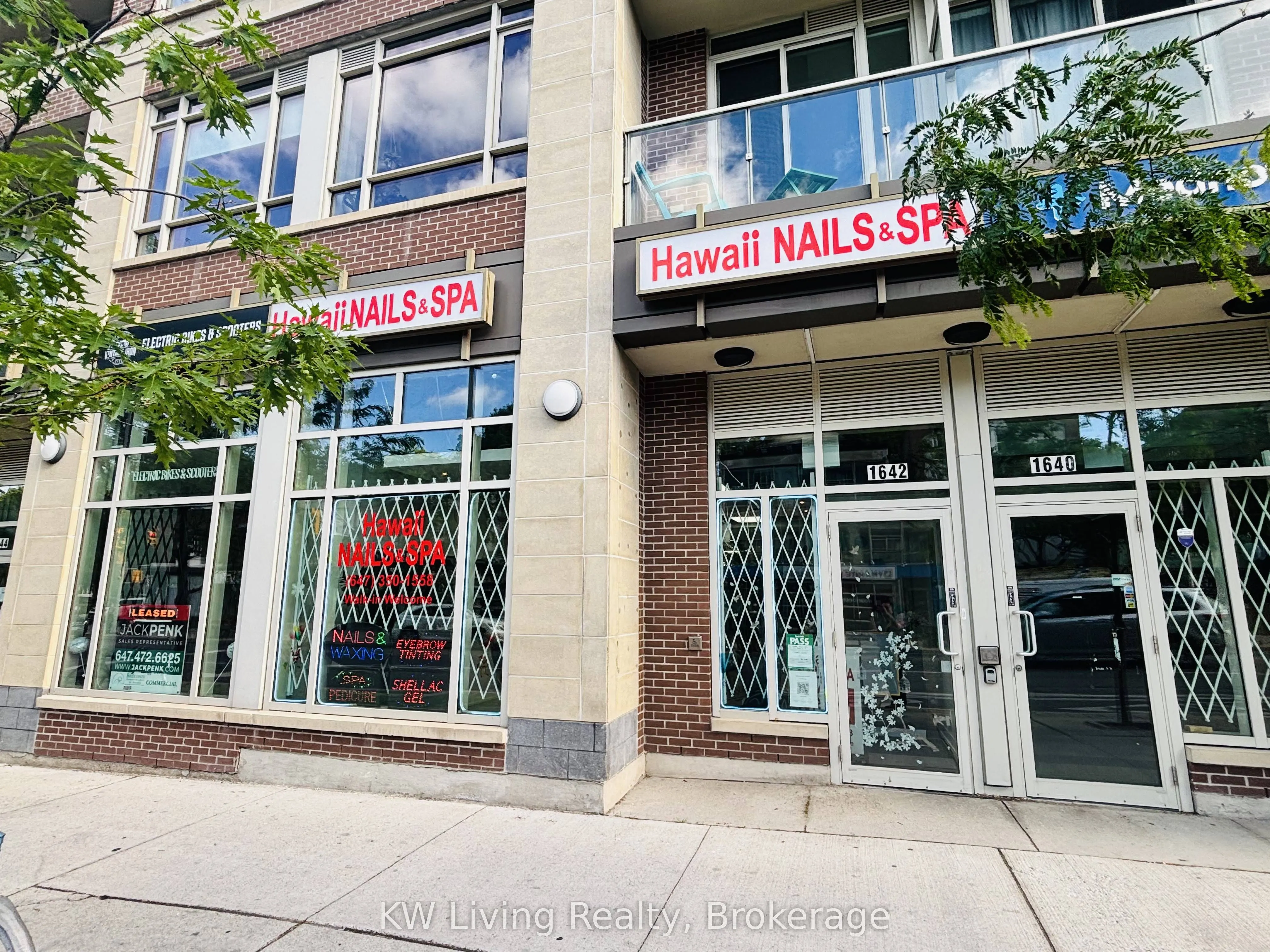 1642 Bloor Street W