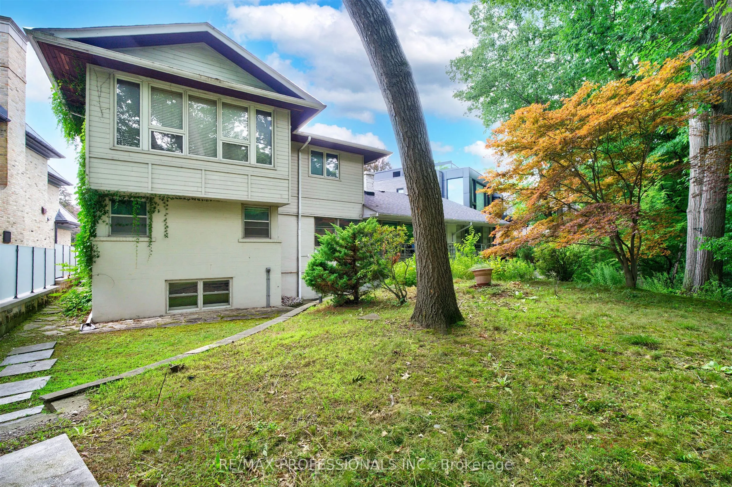 89 Valecrest Drive