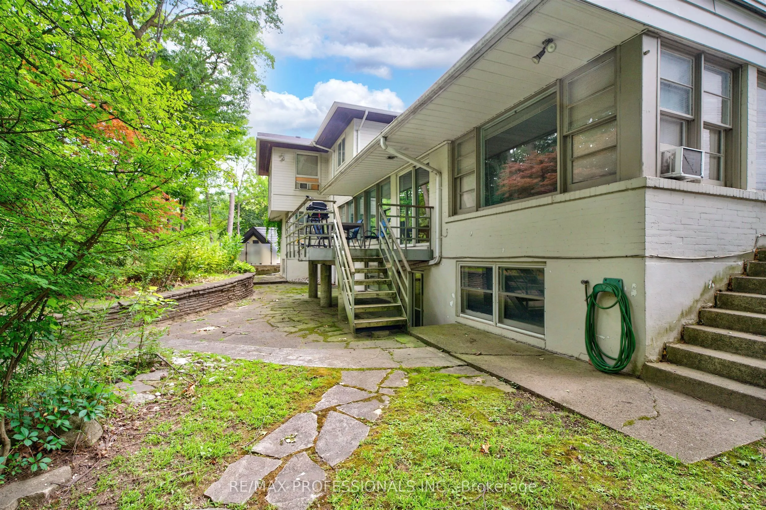 89 Valecrest Drive