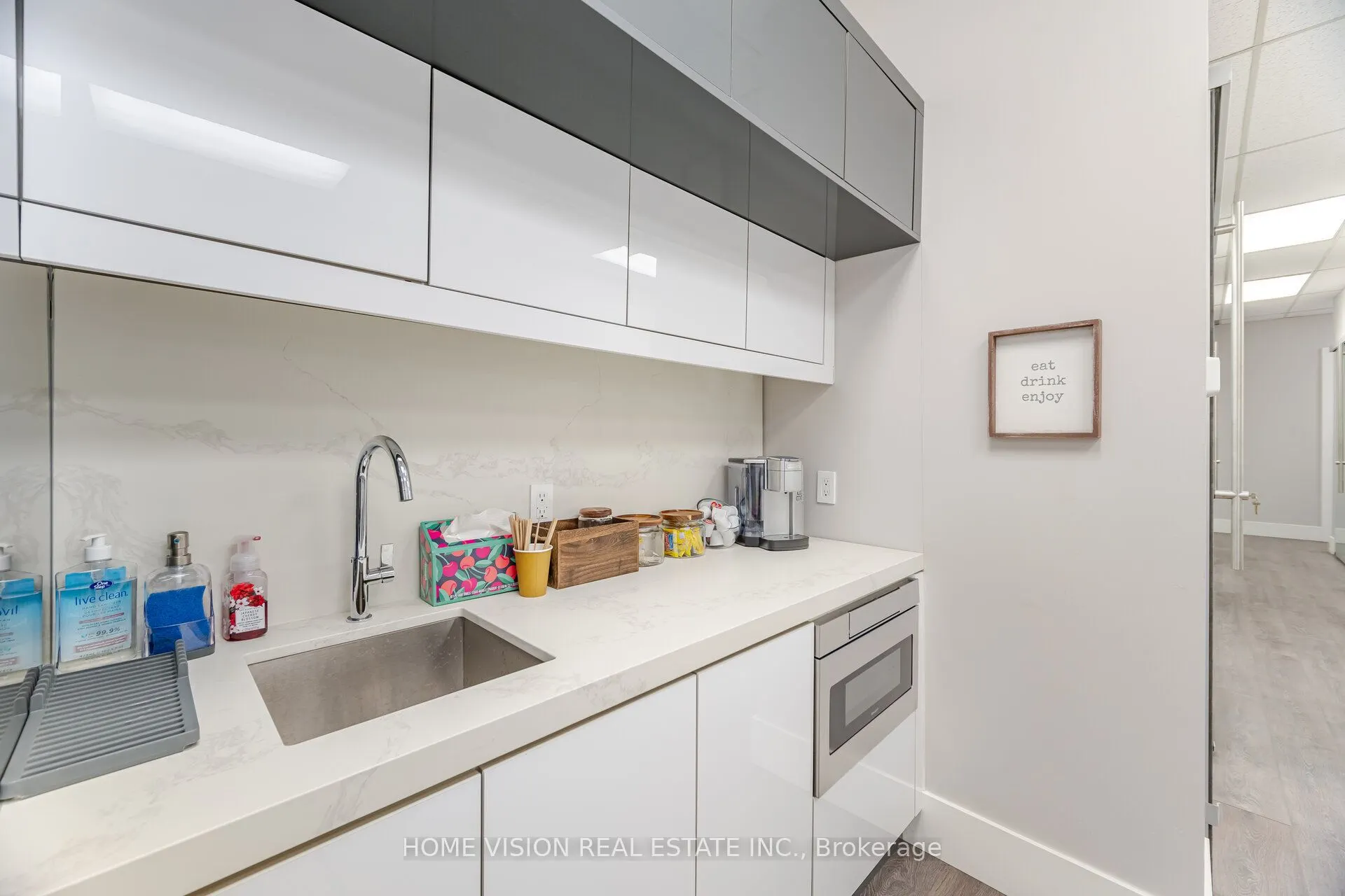 315 Traders Boulevard E #11