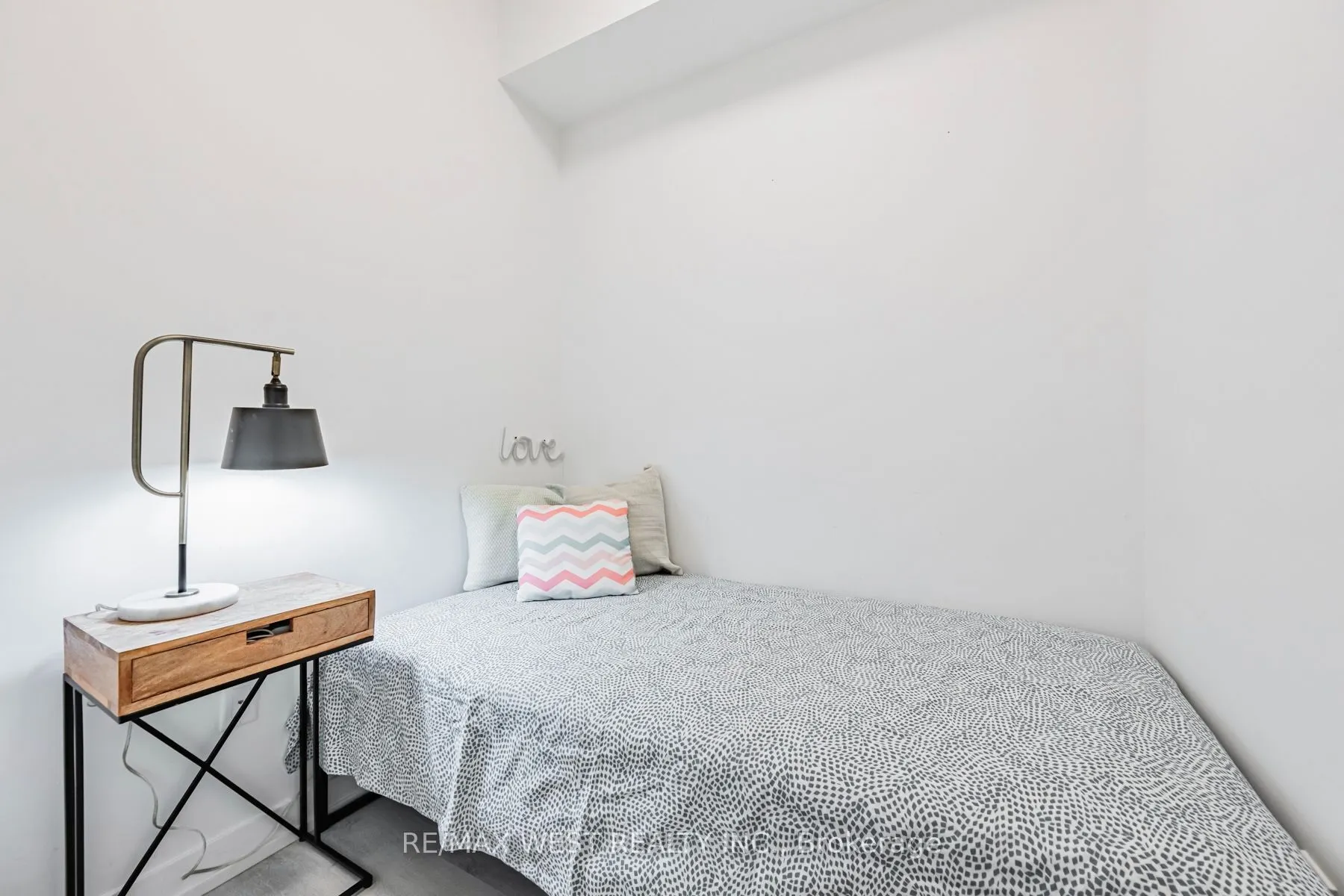 2300 St Clair Avenue W #211